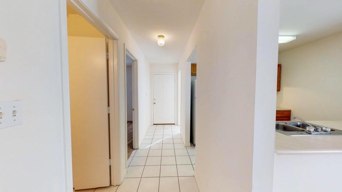 895 Silverwood – photo 3