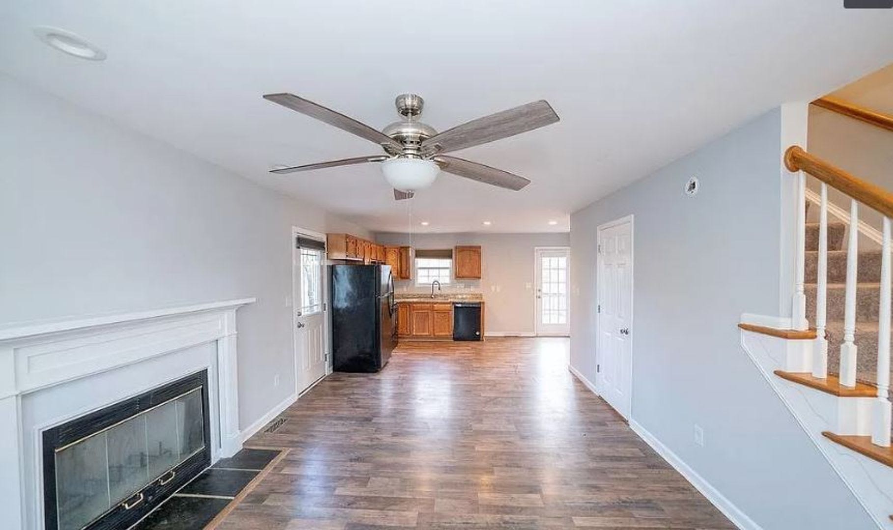 4 Bdrm 2 5 Bath Beautiful Lake Home At Central Virginia S Largest Community – photo 1