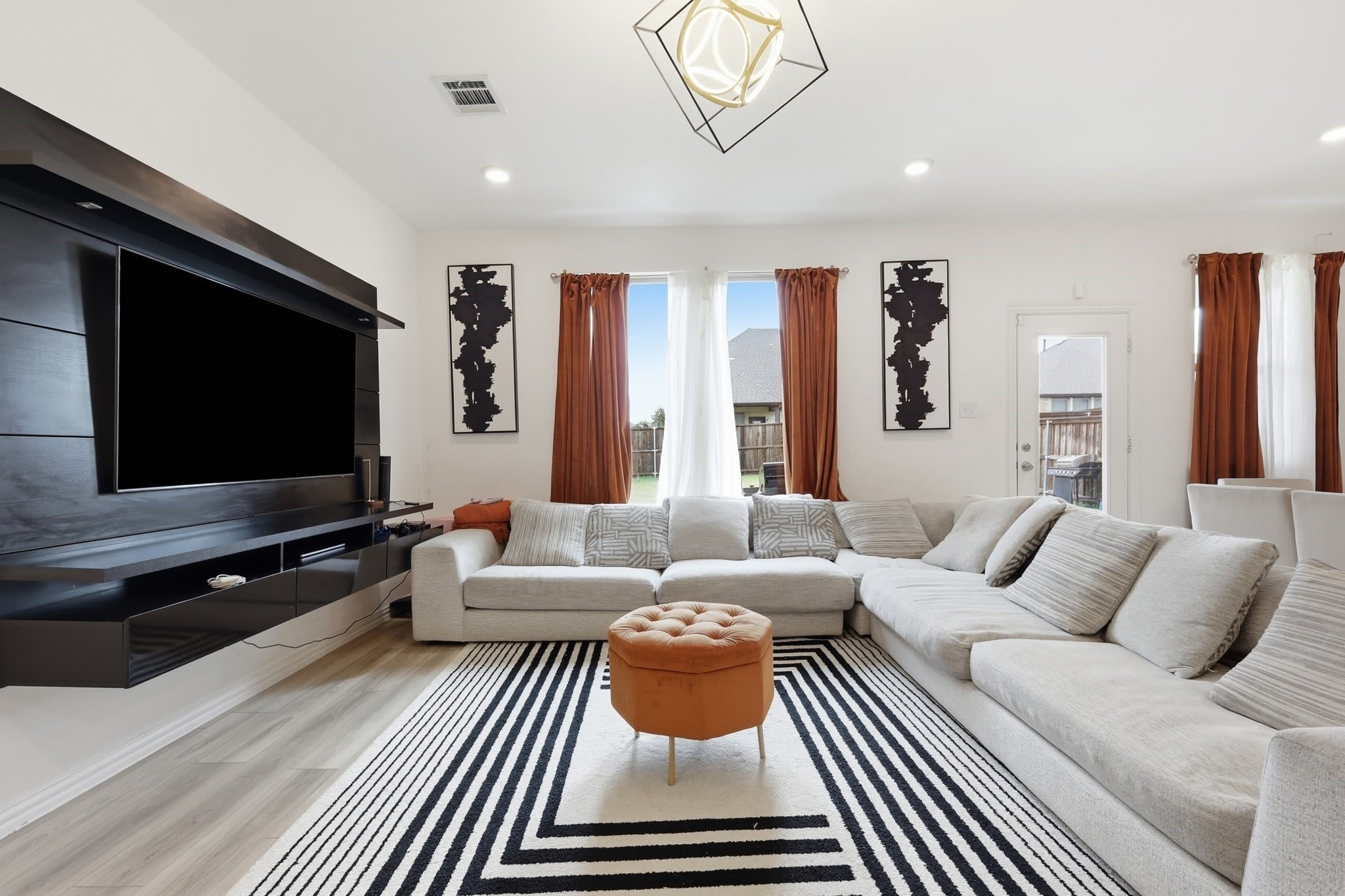 1728 Pegasus Drive – photo 3