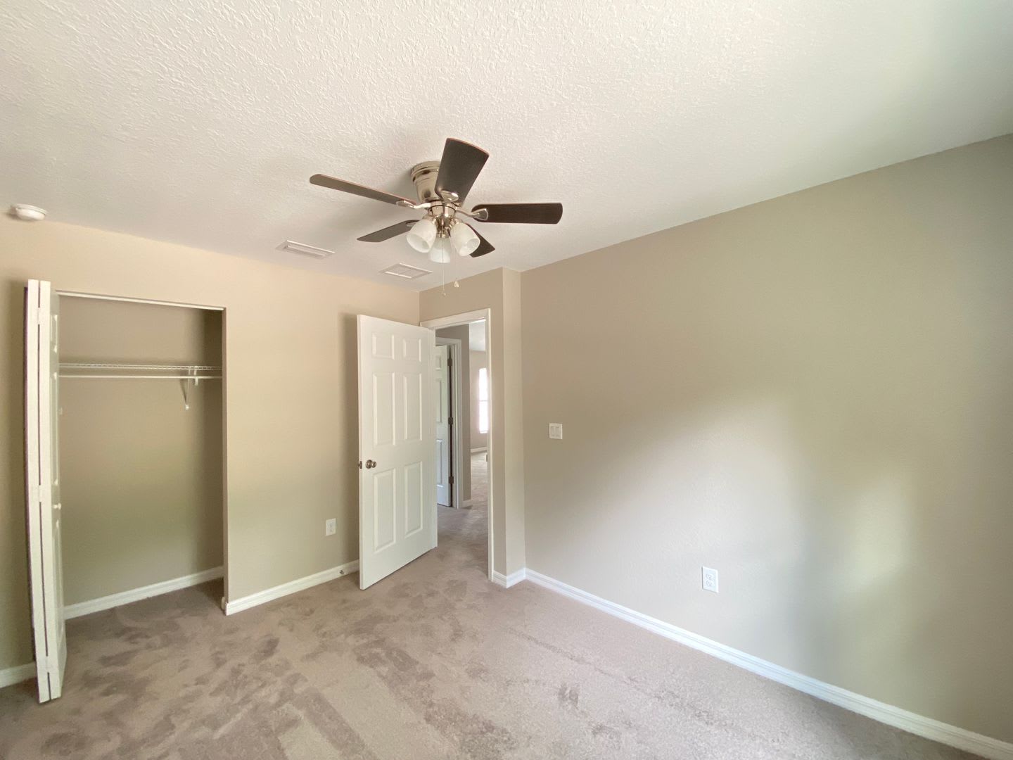 Desirable SW Ocala Neighborhood 3/2/2 *WON'T LAST* – photo 3