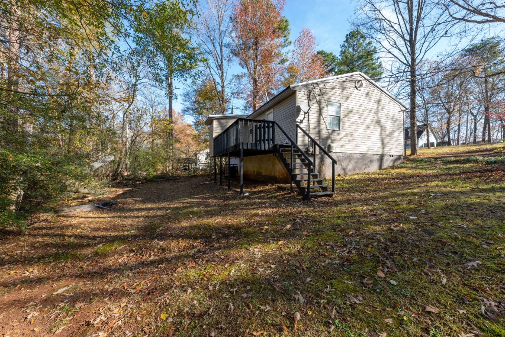 Relax & Unwind in This Beautifully Renovated 3BR Home – photo 4