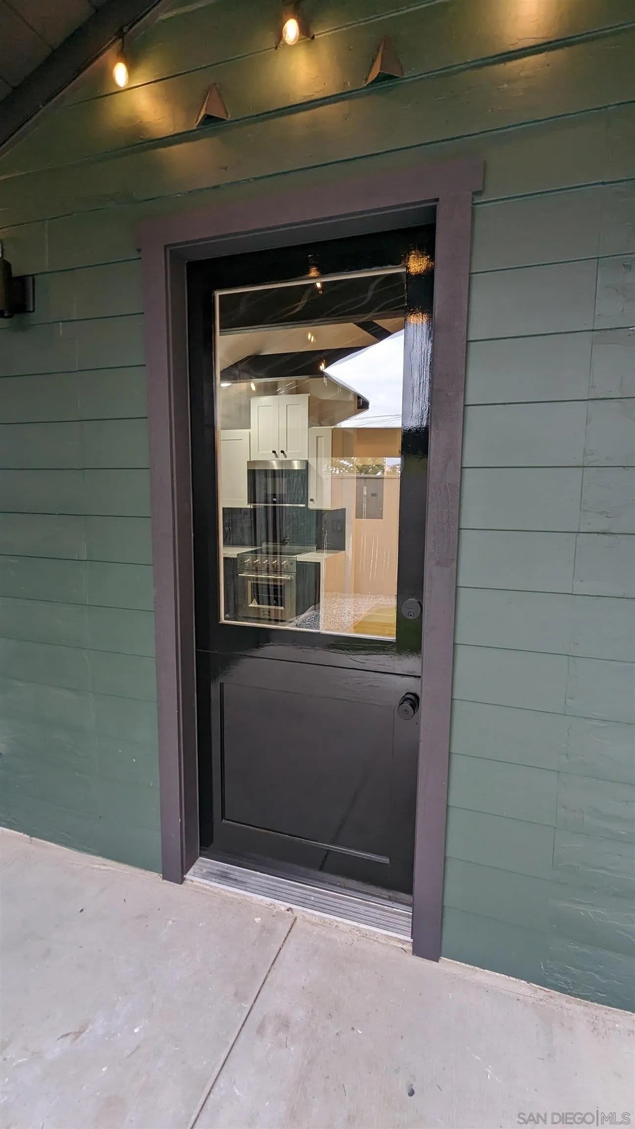 530 Glover Ave Unit A – photo 4