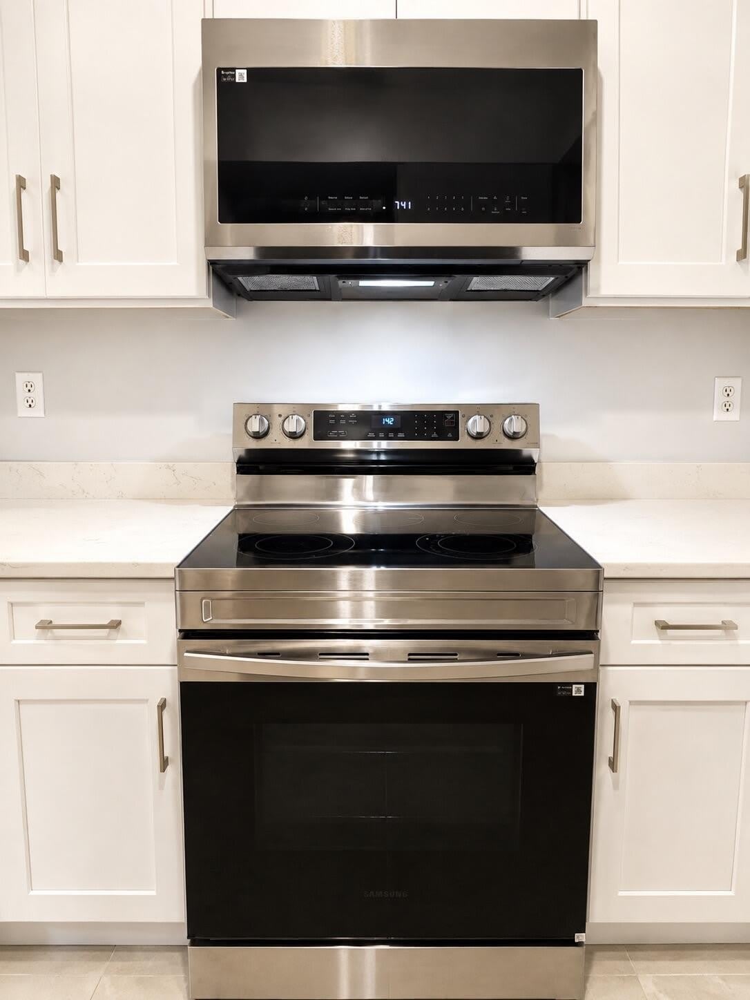 1560 SE ROYAL GREEN Circle – photo 4