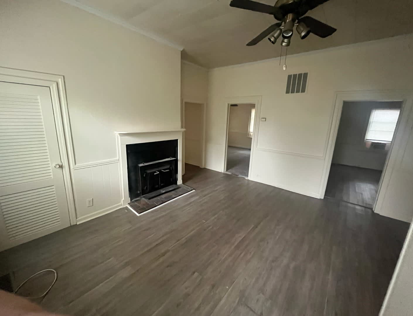 Pre Leasing Now – photo 2