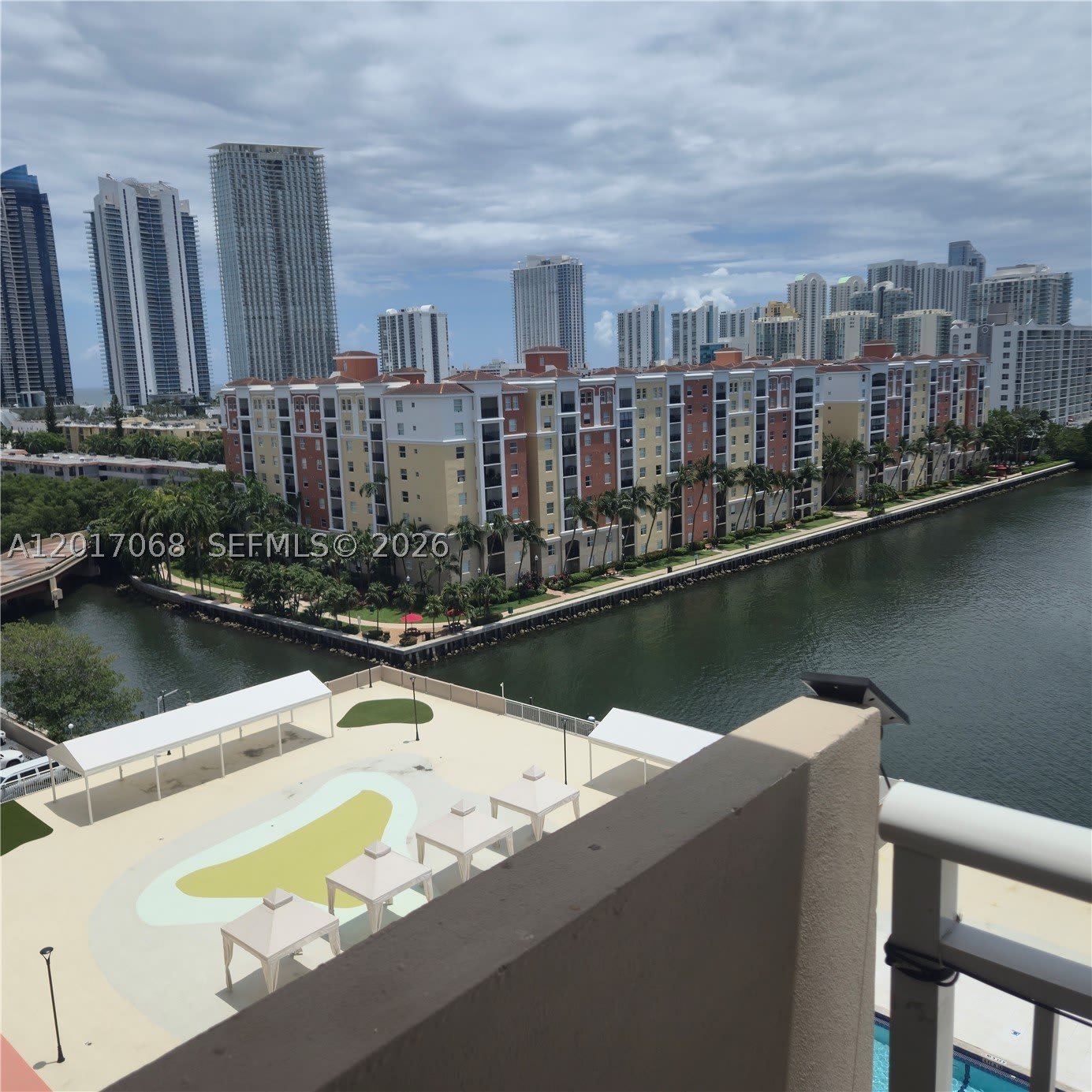 250 SE 174th St – photo 3