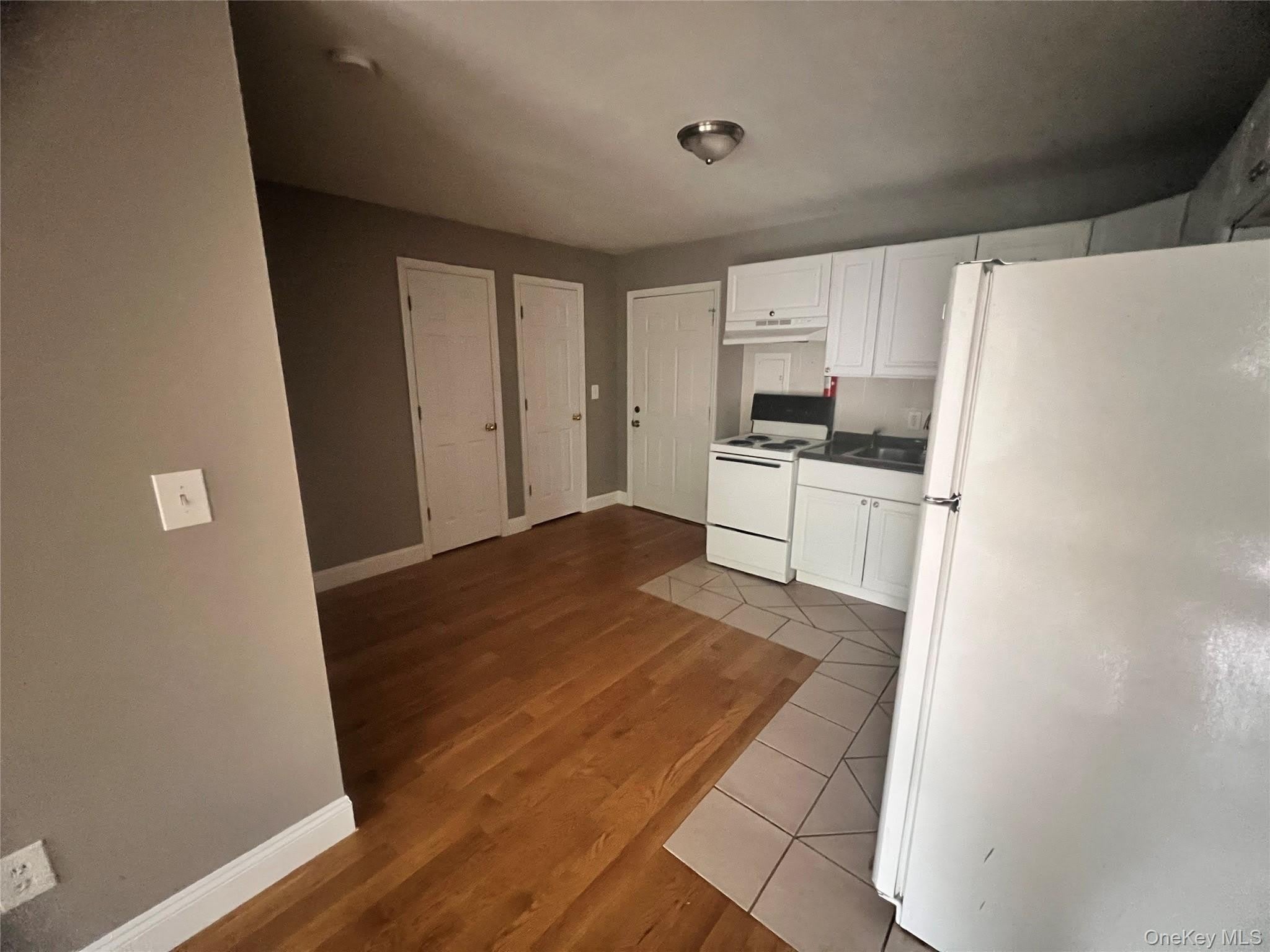 2 Morris Avenue – photo 2