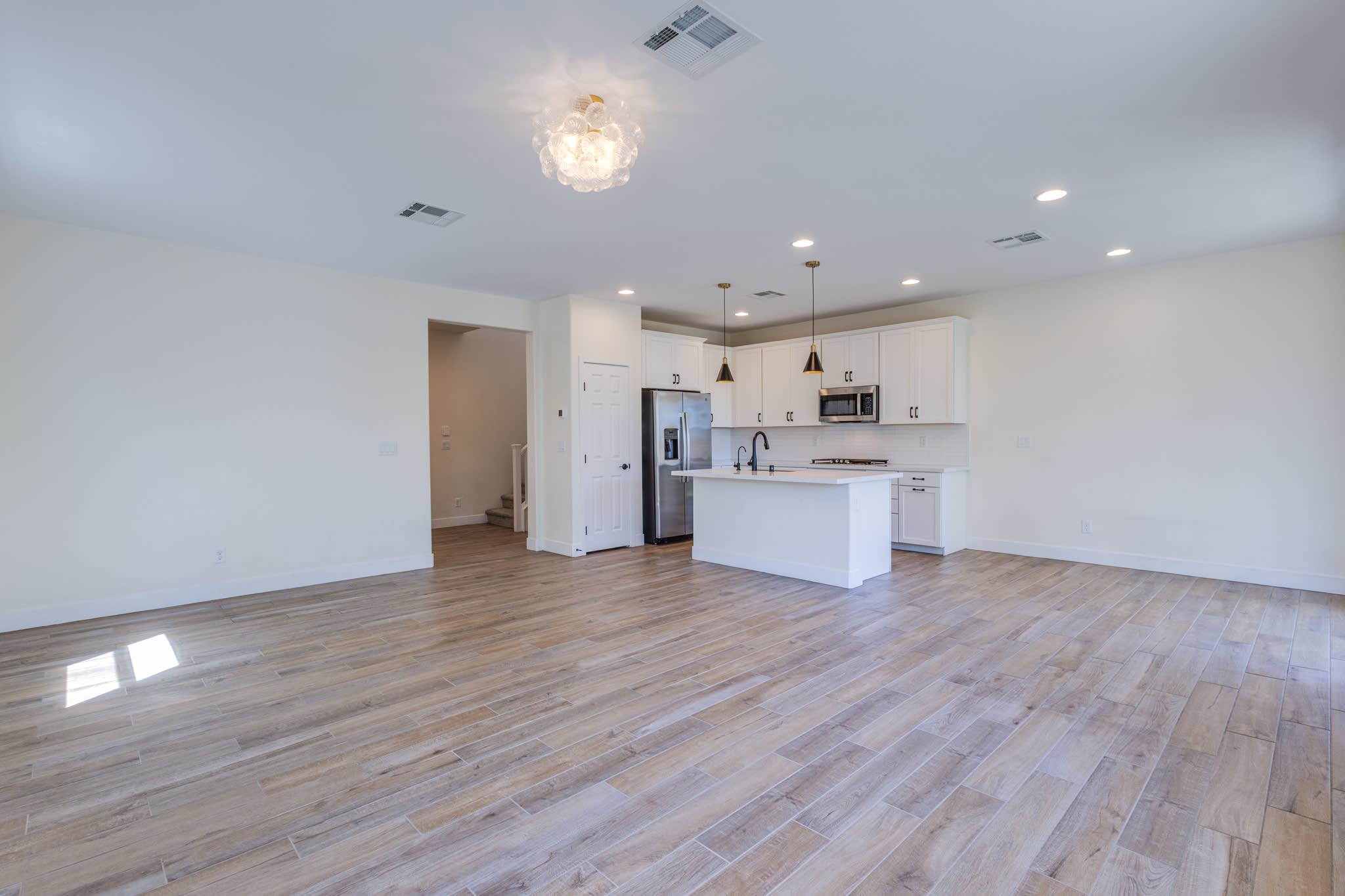 4528 Anspach St – photo 5