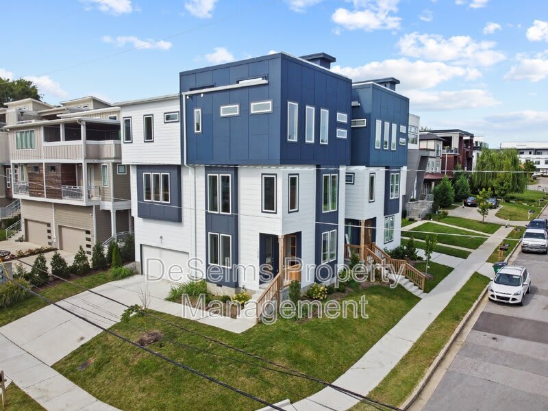 1000 Southside Ave – photo 2