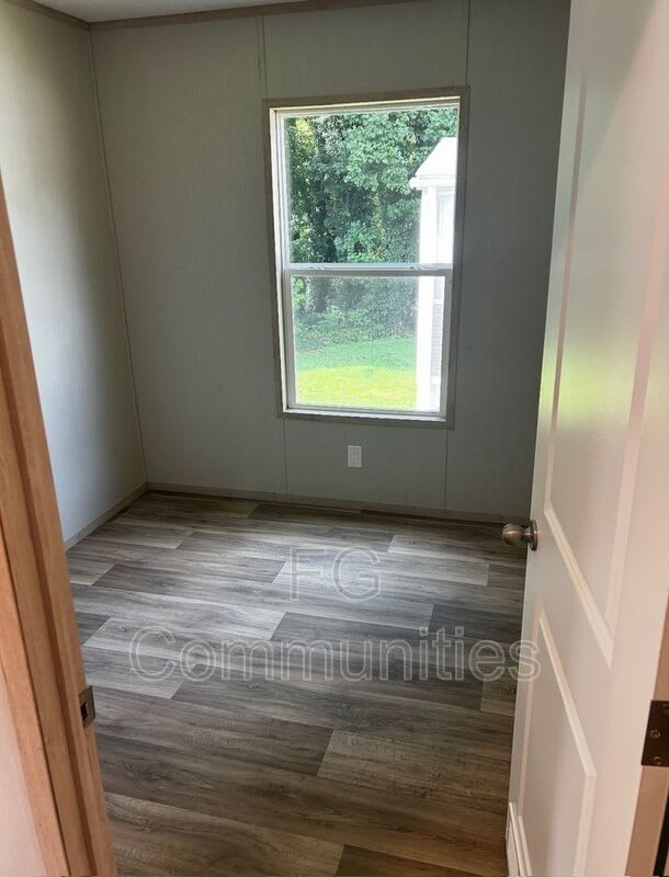2844 Maple Ave lot 18 – photo 5