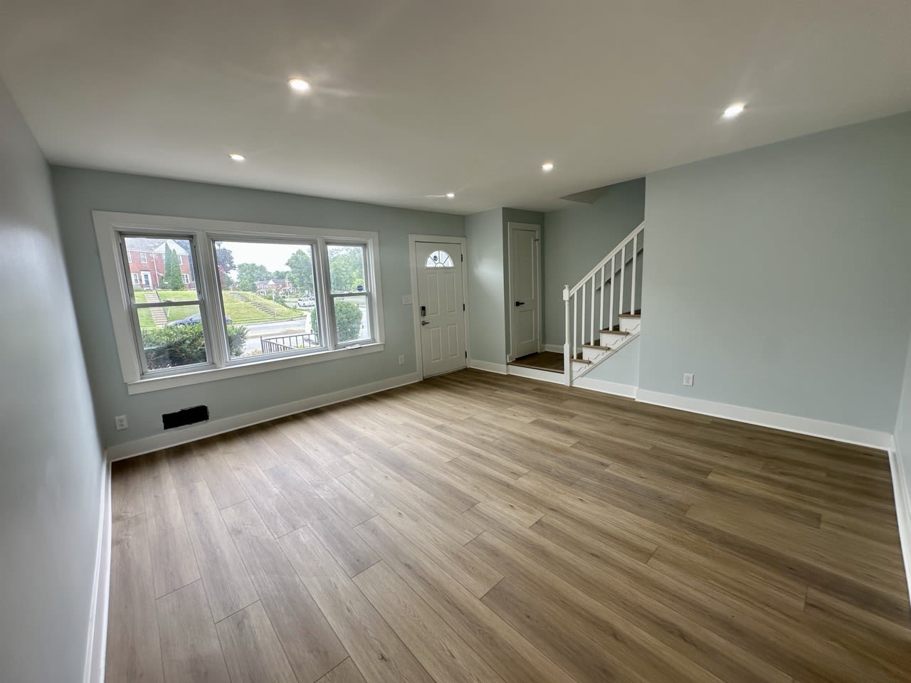 863 Bosley Avenue – photo 5