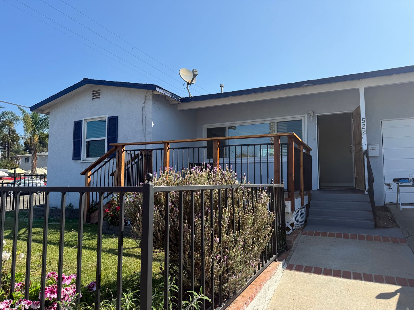 Charming 2 Bedroom Home In Coastal Oceanside Call 6 1 9 8 8 8 5 5 5 4 – photo 1