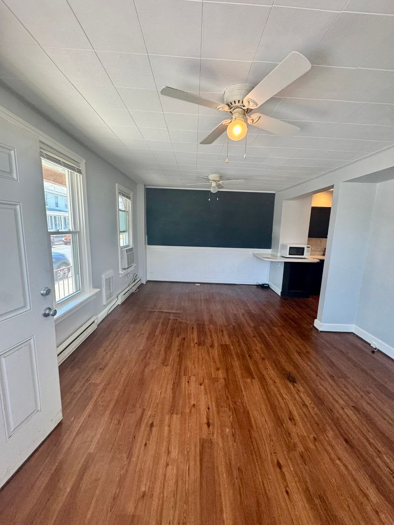 201 W Water St – photo 4