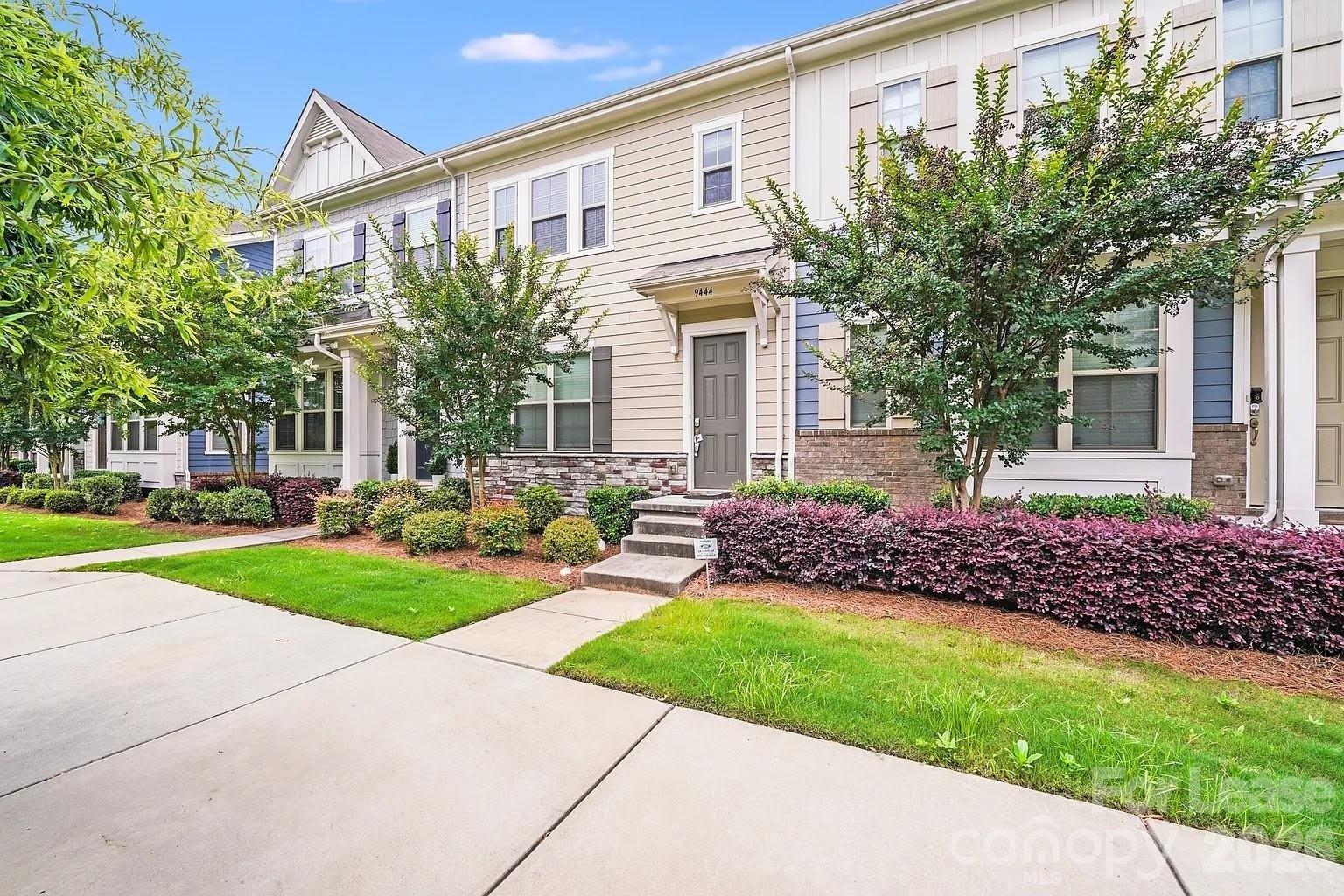 9444 Ainslie Downs Street – photo 2
