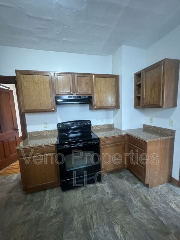 149 Saratoga Ave. – photo 2