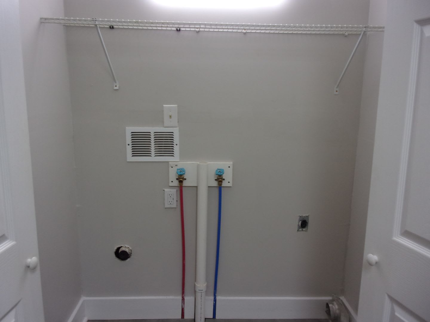 2 Bedroom 1 1/2 Bath Townhome Walking Distance to Winthrop University – photo 5