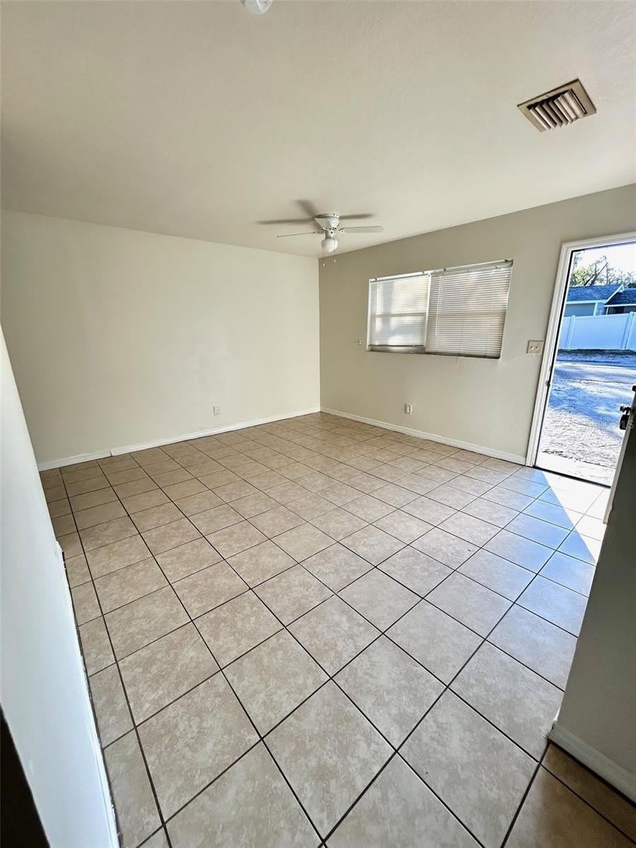9601 N 10TH Street – photo 4