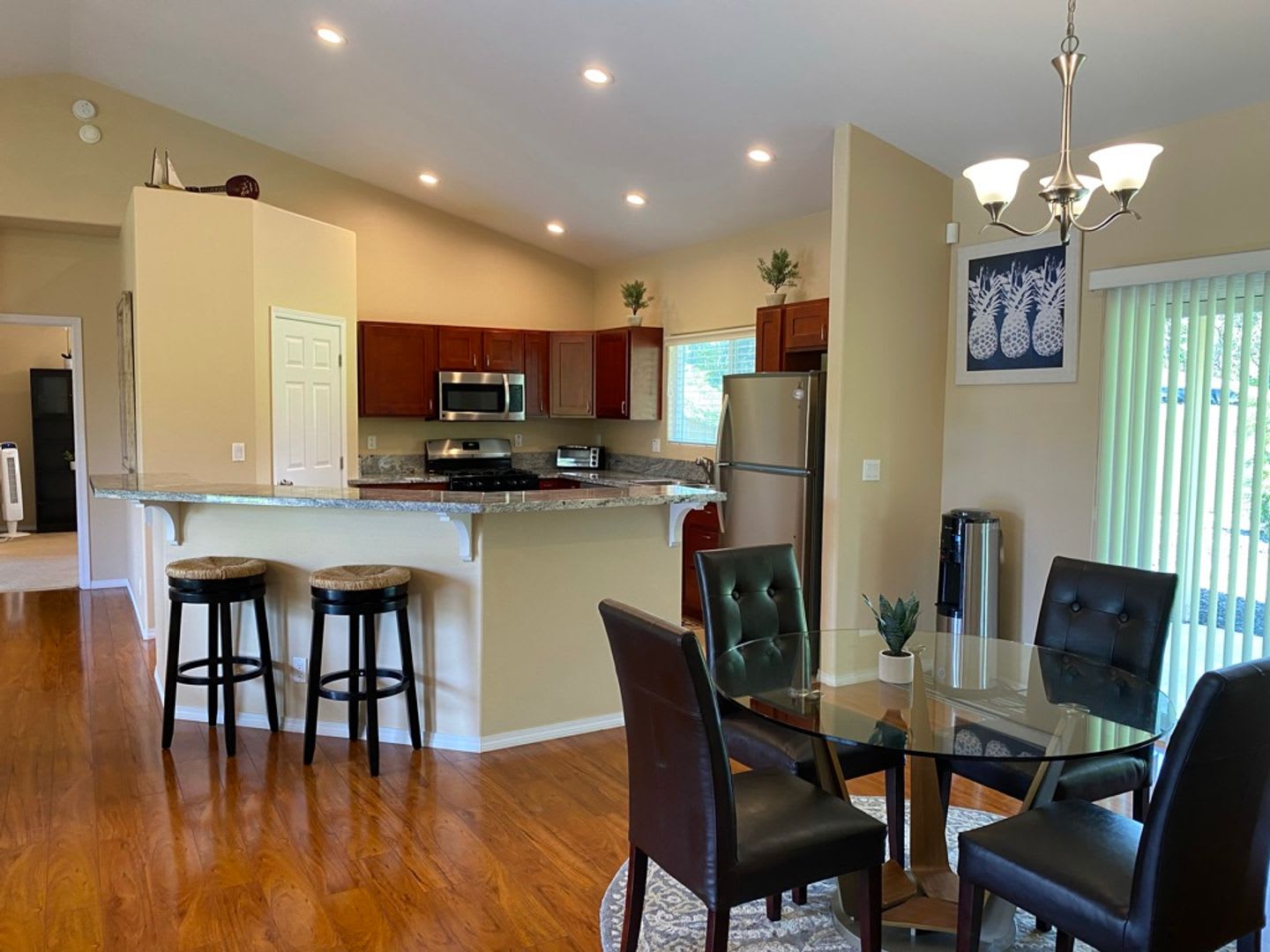 3/2 Furnished & Pet Friendly-Hawaiian Paradise Park – photo 5