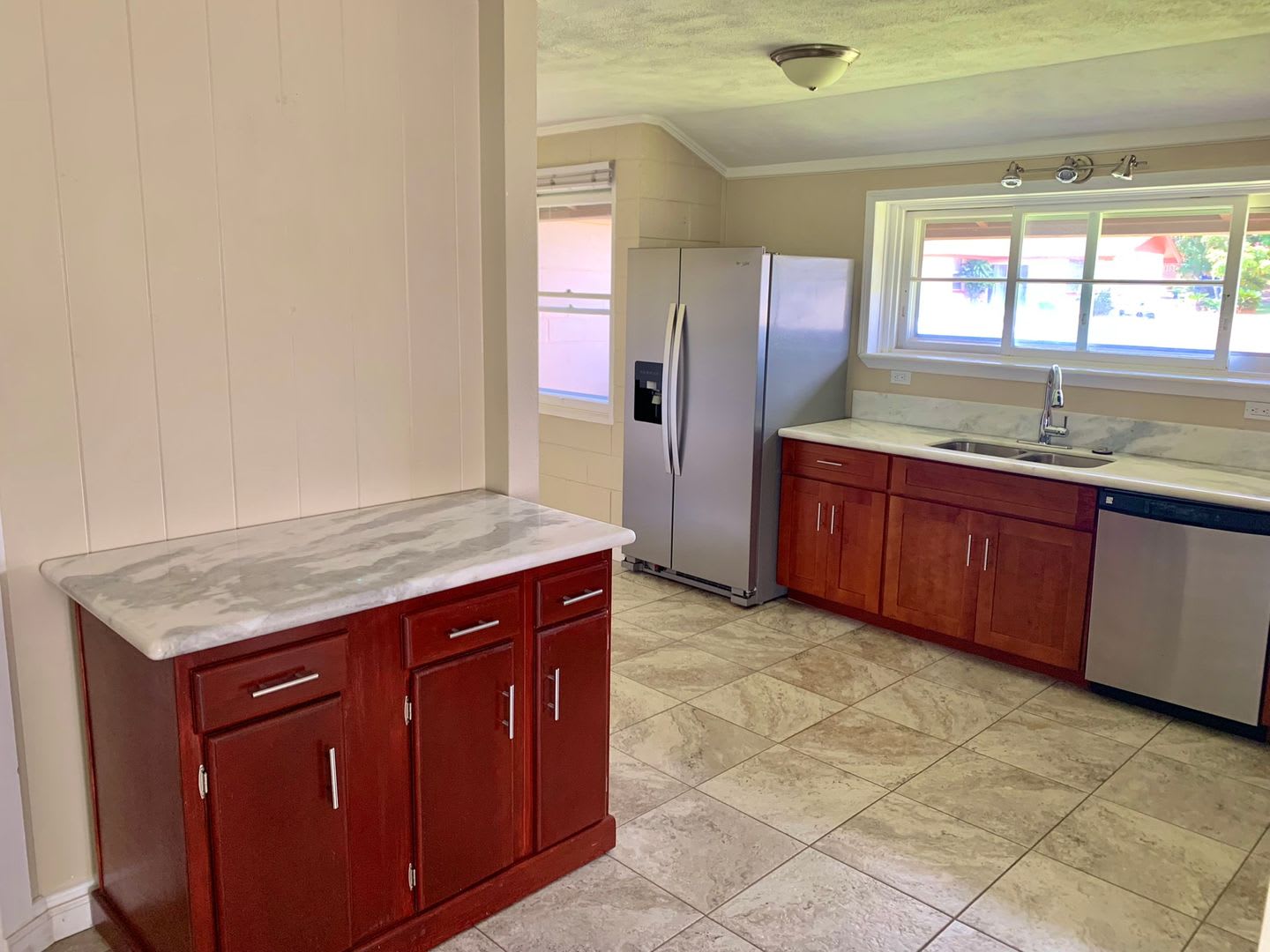 Charming 3 Bedroom / 2 Bath House in Kahului! – photo 4