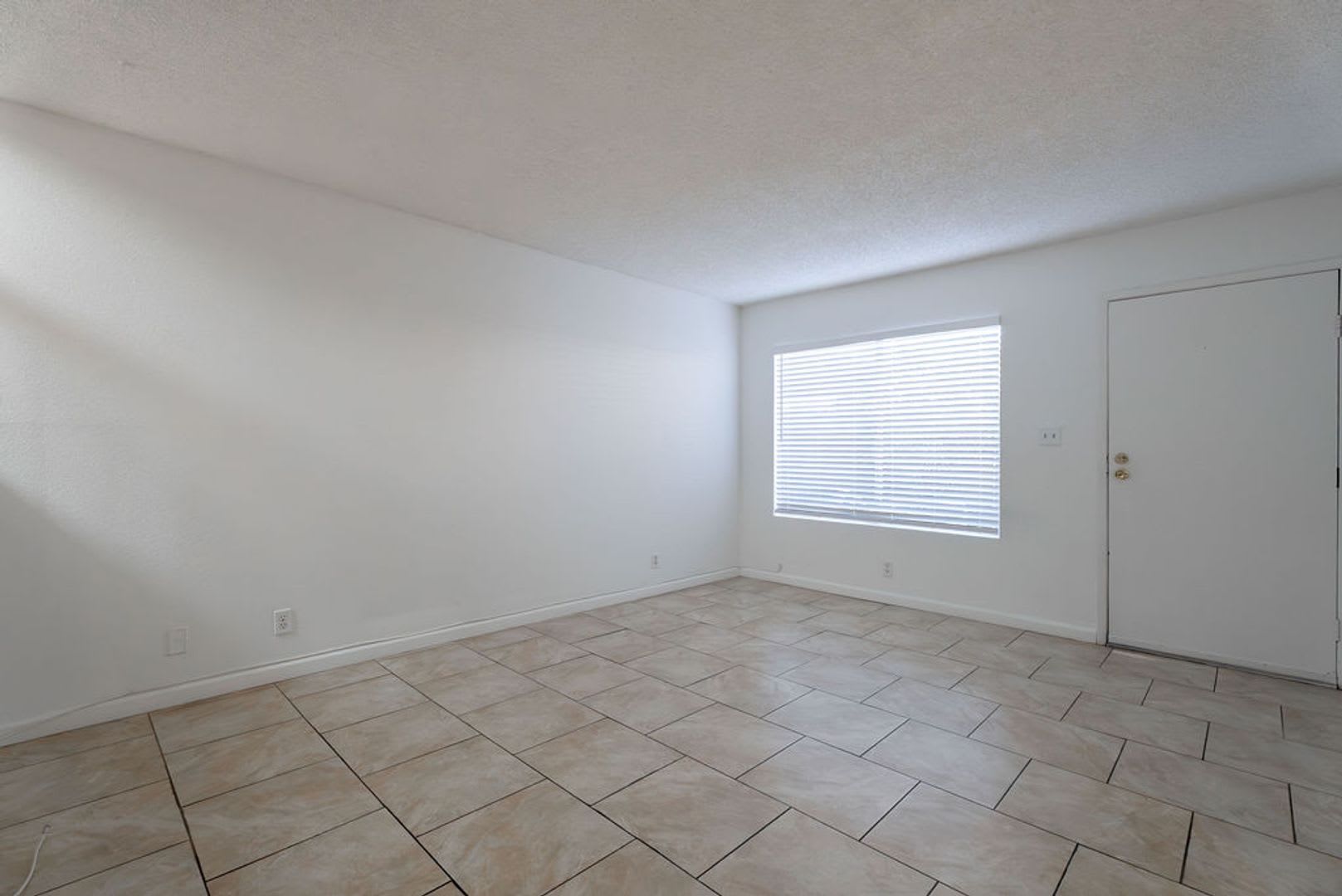 1722 East University Avenue #7, Las Vegas, NV 89119 – photo 3