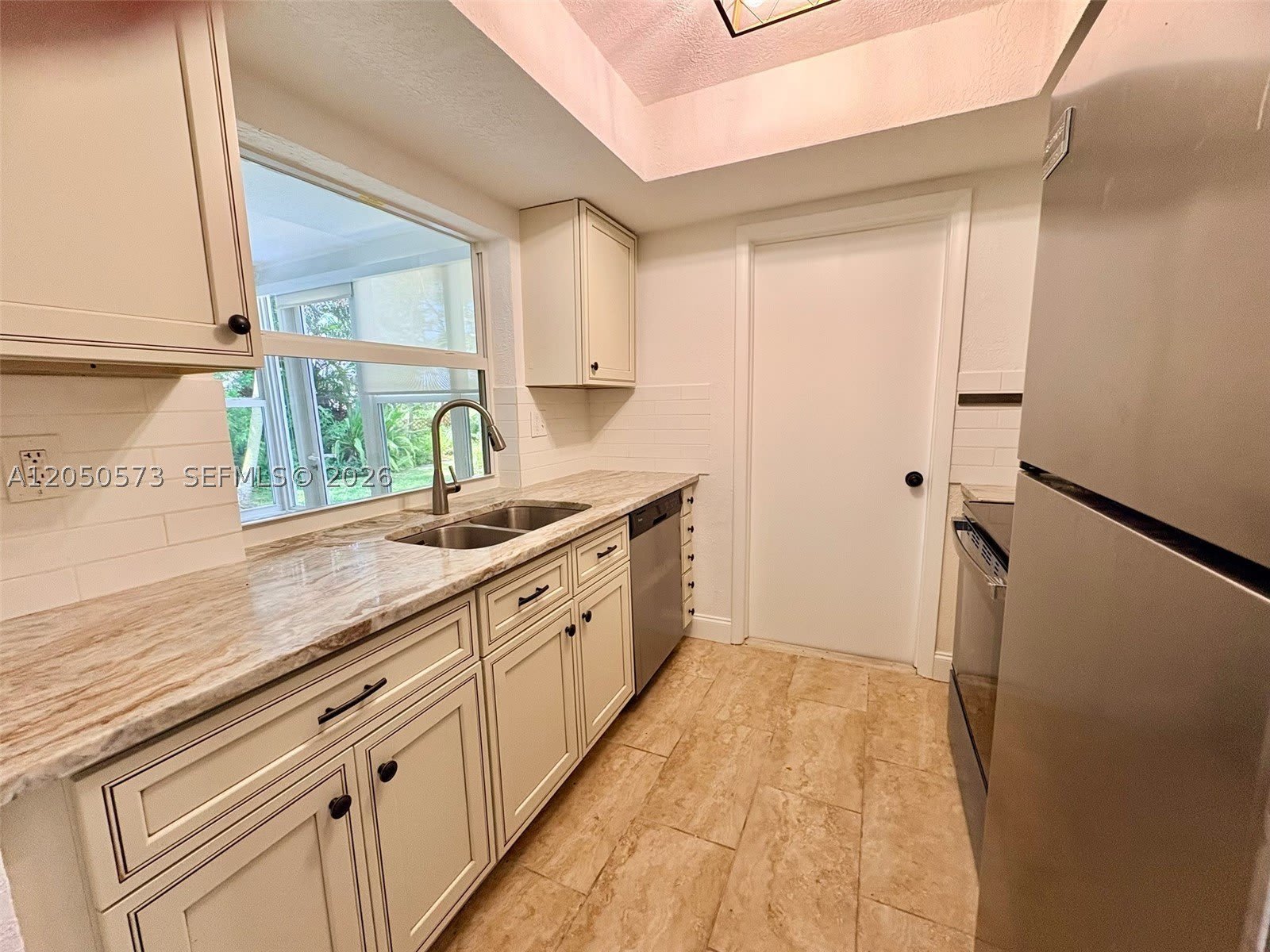 140 NW 27th St – photo 5