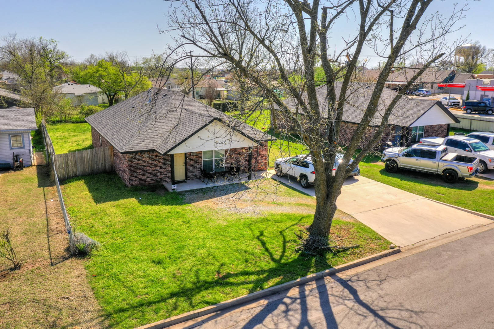 4 Bedroom, 4 Bathroom in Shawnee! – photo 3