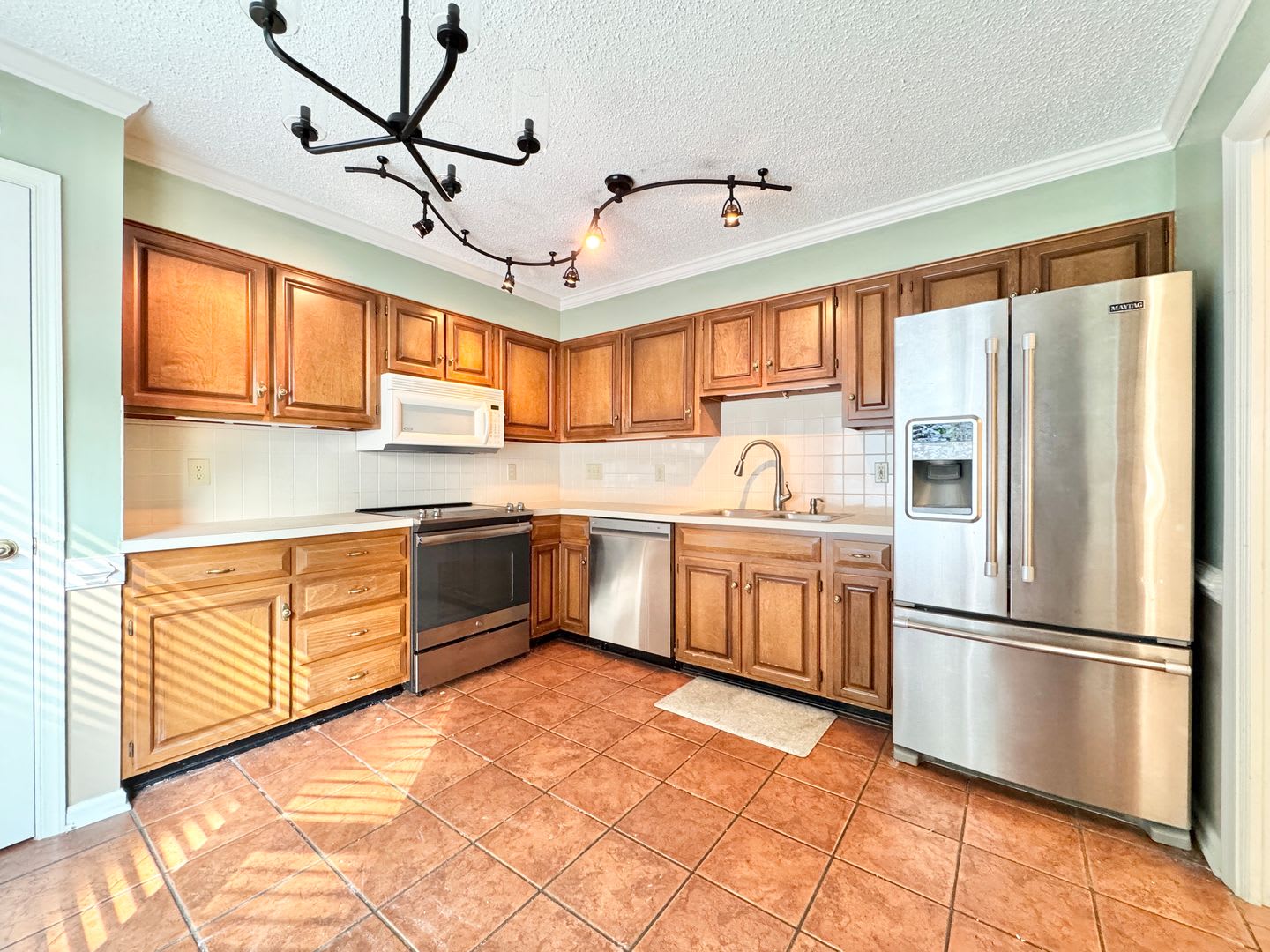 Spacious 3 Bedroom Townhome in Oak Ridge Meadows – photo 5