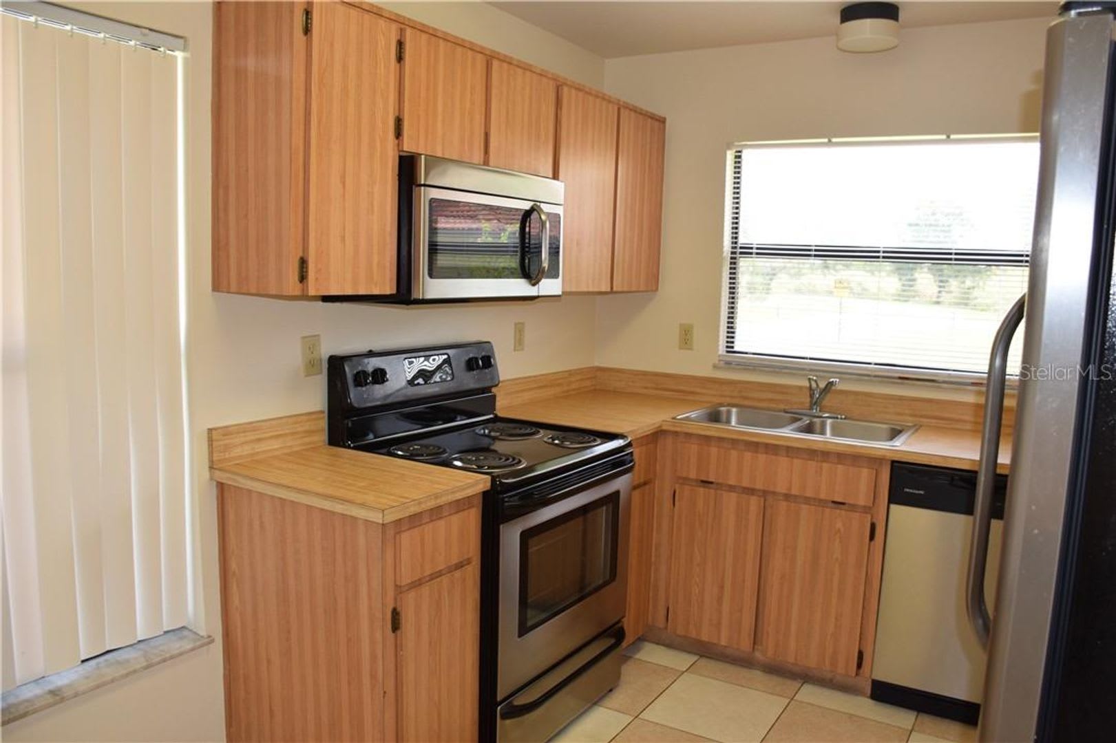 Limited Time Offer Receive 500 Off Your Security Deposit When You Sign A Lease On Or Before September 18Th 2026 Cozy And Quaint 2 Bedroom 2 Bath Home In Poinciana Great Location Lawn Care Included – photo 3