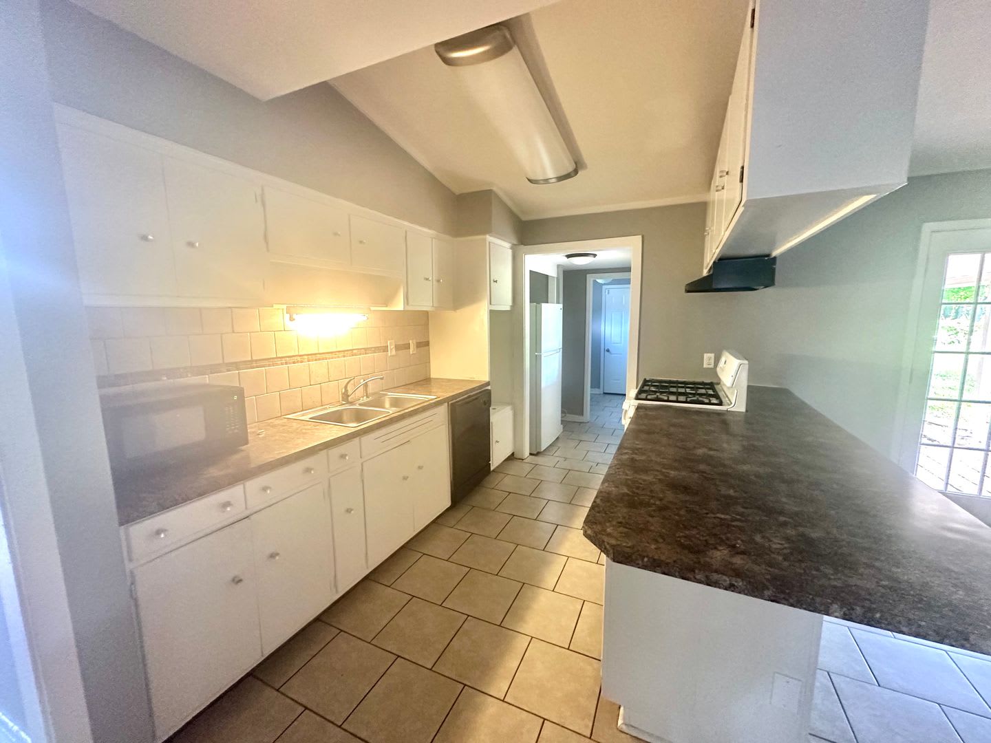 3/2 For Rent in Montgomery! – photo 4