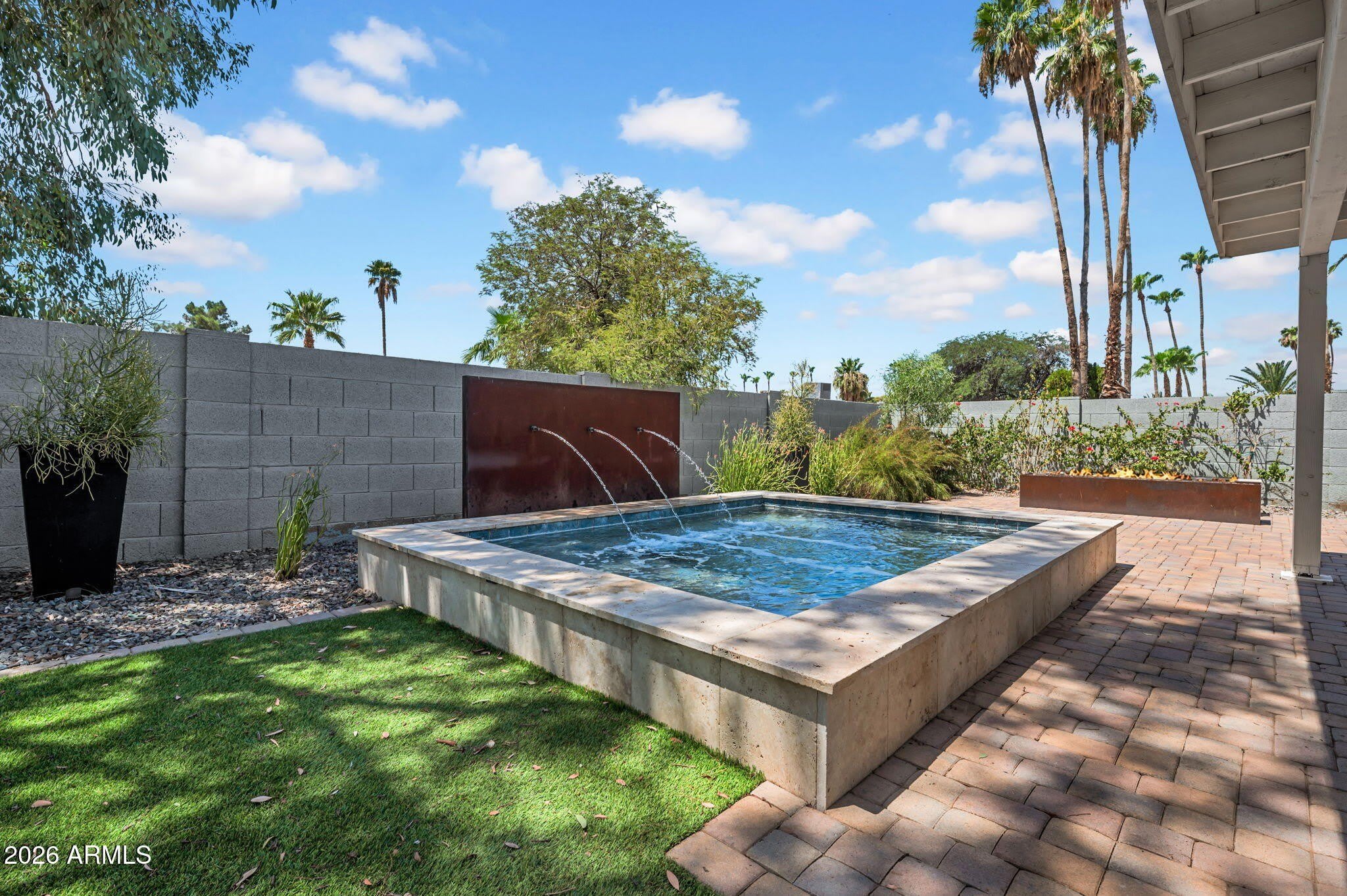 5219 E WINCHCOMB Drive – photo 3