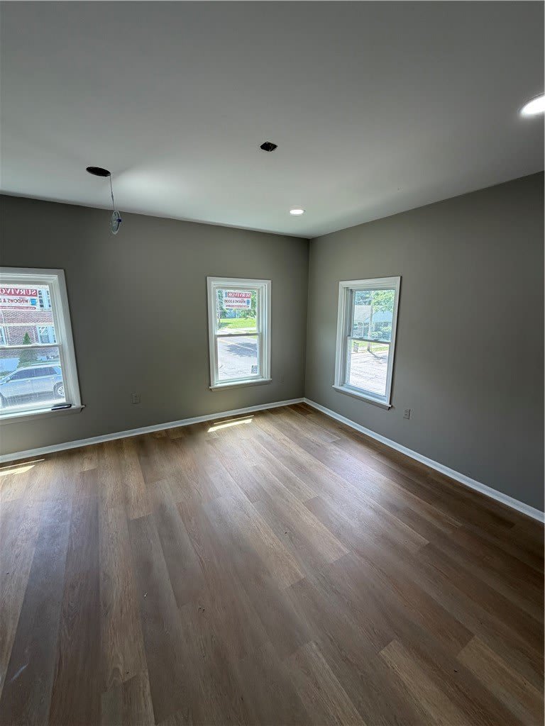 352 Walnut Street – photo 4