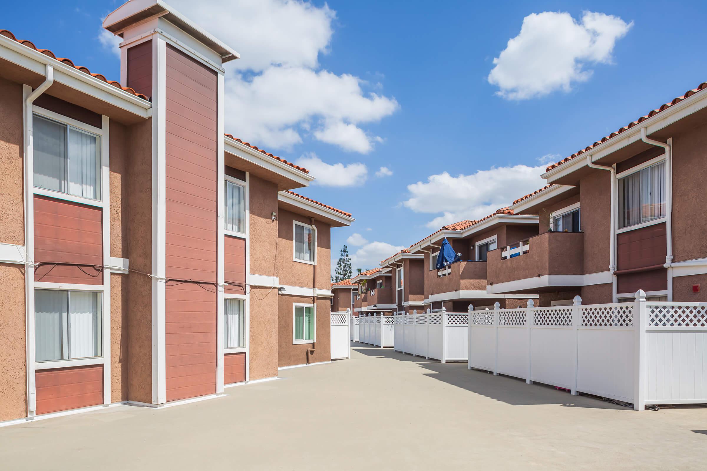 Casa Pacifica Apartment Homes – photo 3