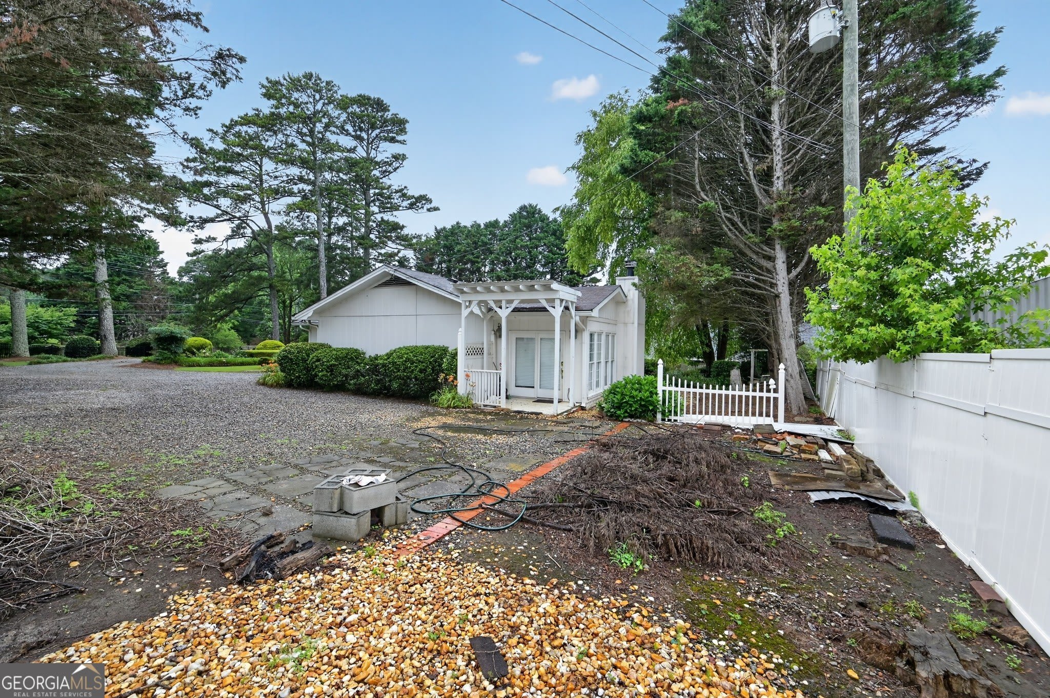 1455 Courtney Lane – photo 5