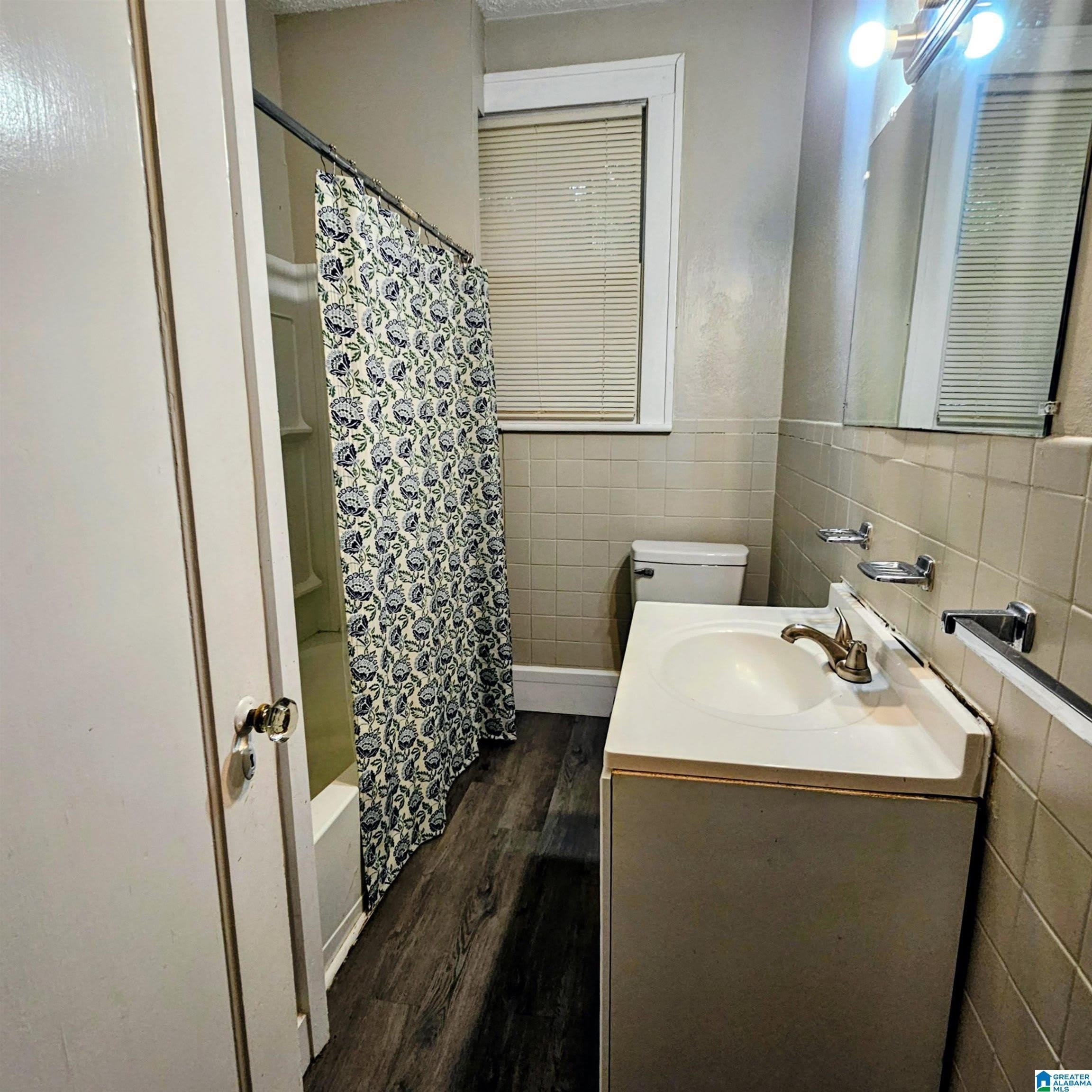 711 E 7TH STREET – photo 3