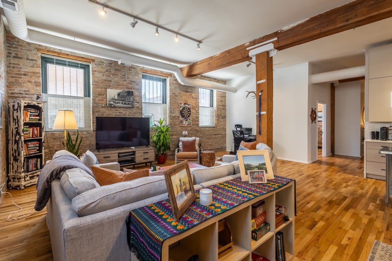 515 N Noble Street – photo 2