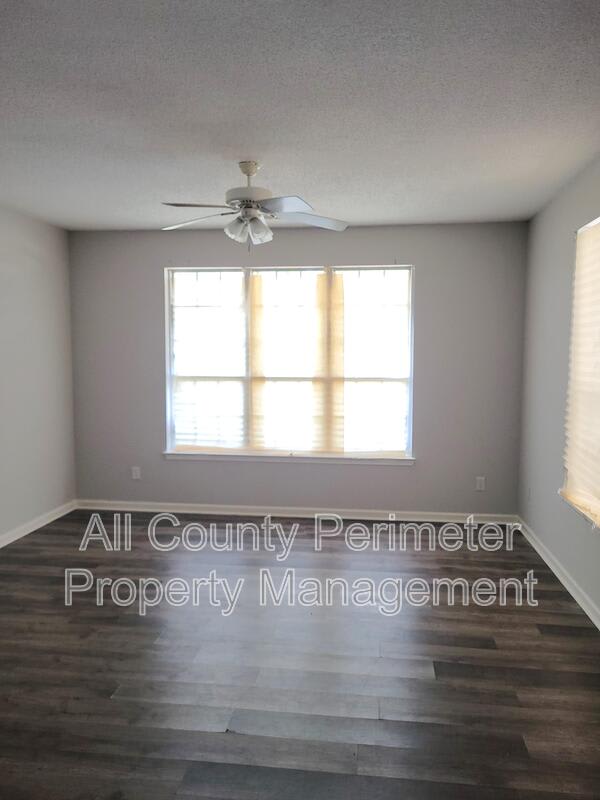 7620 Creekside Lane – photo 2