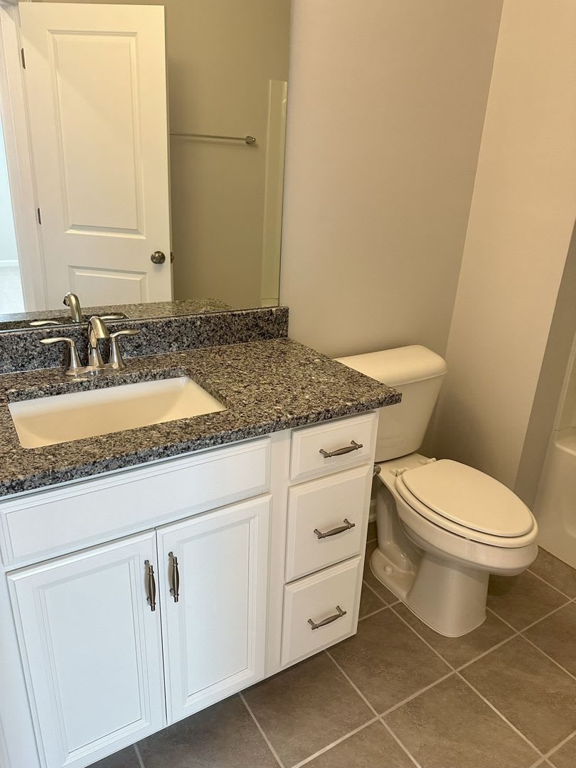 Room in 4 Bedroom Townhome at Austin Falls Sta – photo 3