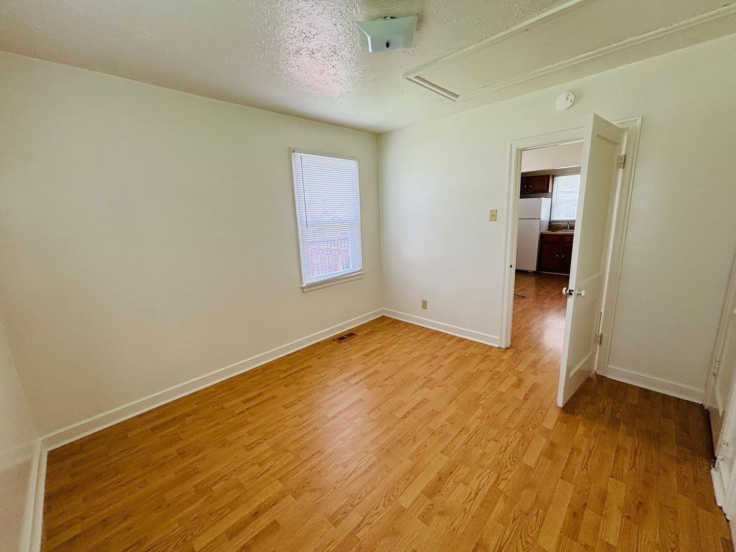2 Bedroom, 1 Bath House – photo 5