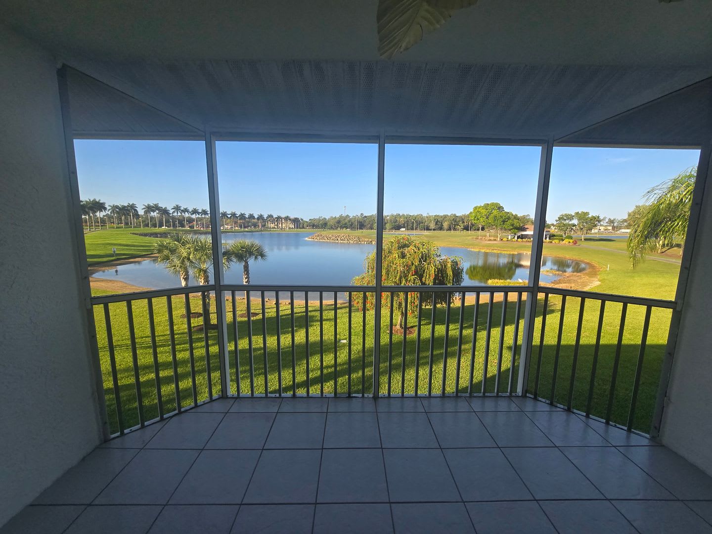 Ask About The Two Weeks Free What A View From Your Own Private Screened In Balcony Stunning High End Remodeled 3 Bedroom 2 Bath Condo With Water Golf Course Views Lely Resort – photo 2