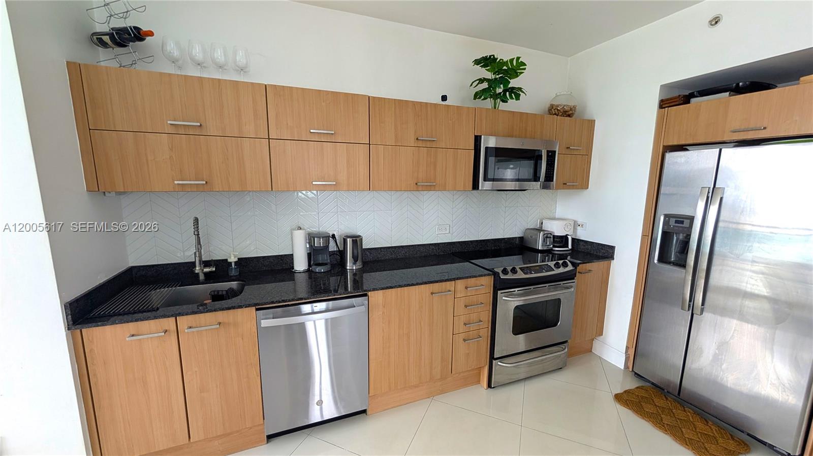 350 South Miami Avenue – photo 2