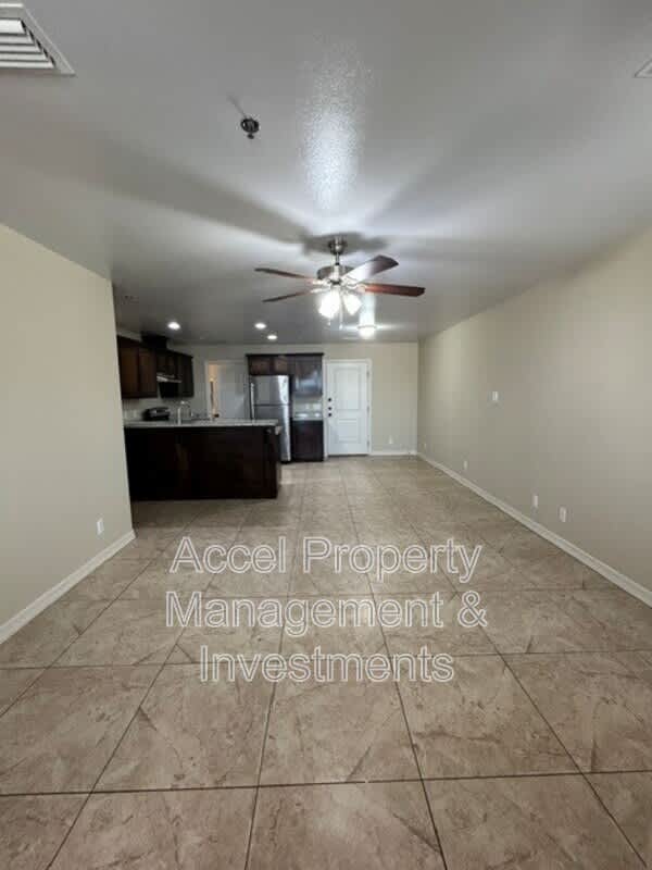 2603 E. Eisenhower – photo 3