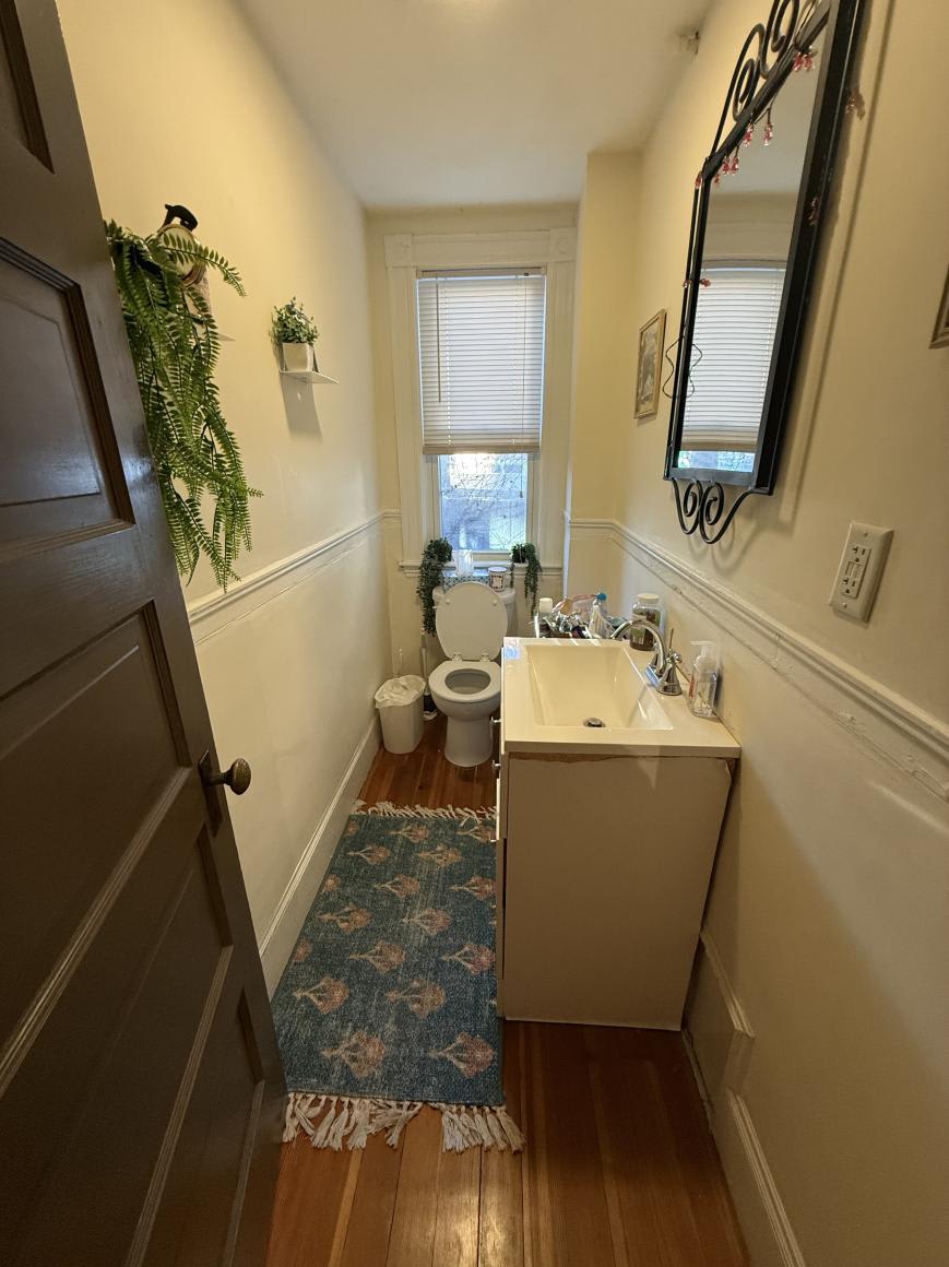 352 Main St – photo 2