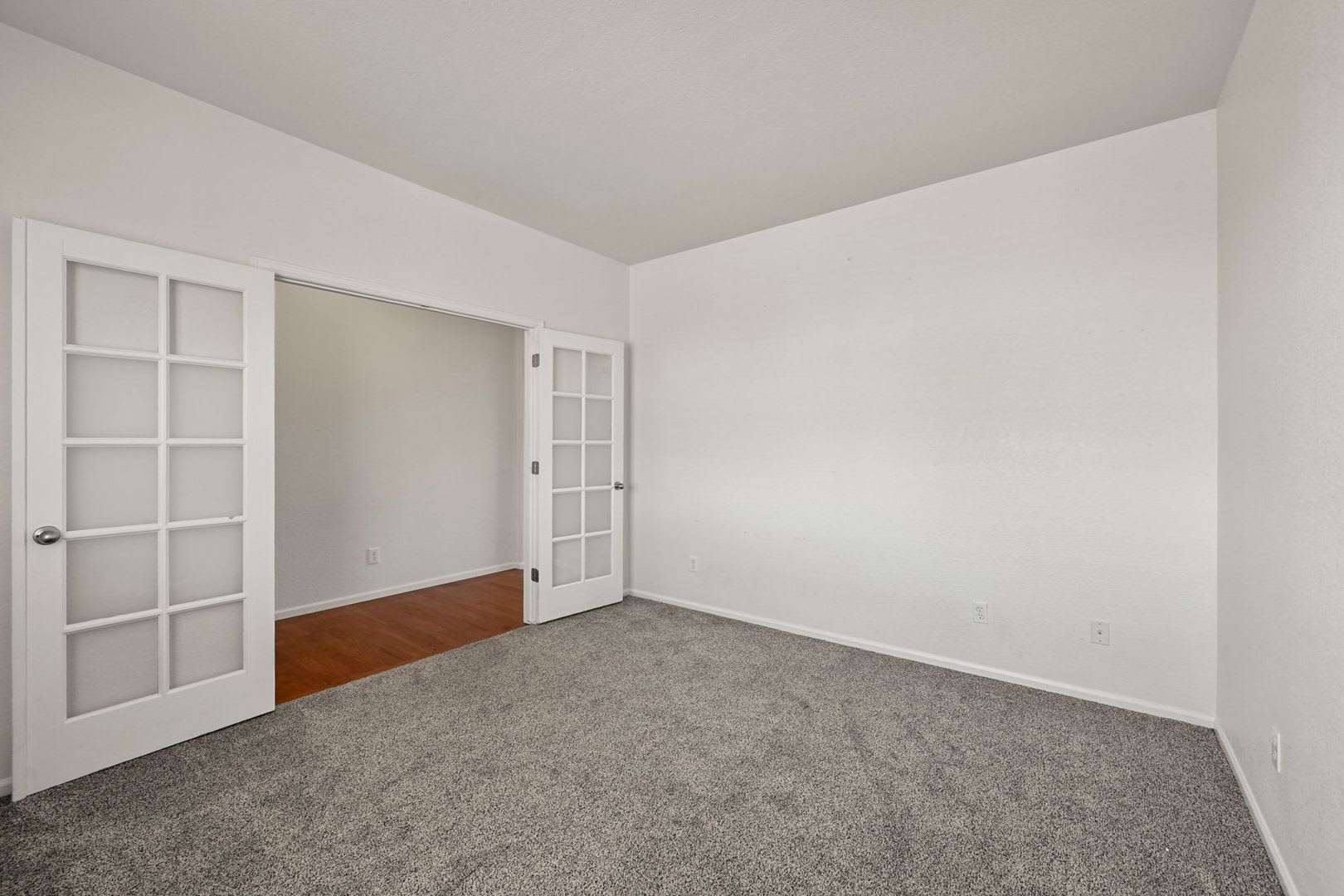 Spacious Charmer in sought after Meridian Ranch community- 2 houses from park – photo 5