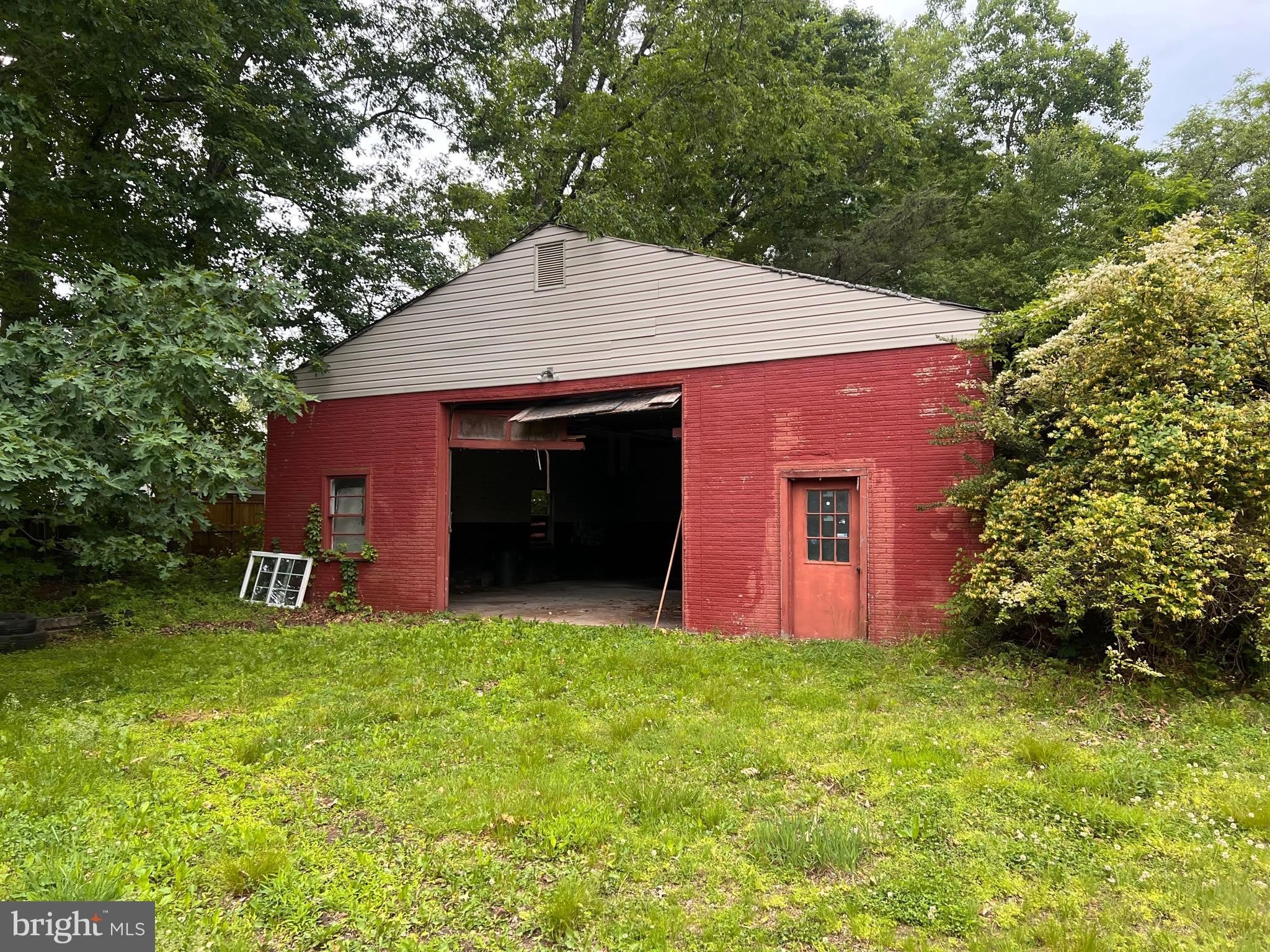 4269 PRINCE WILLIAM Parkway – photo 1