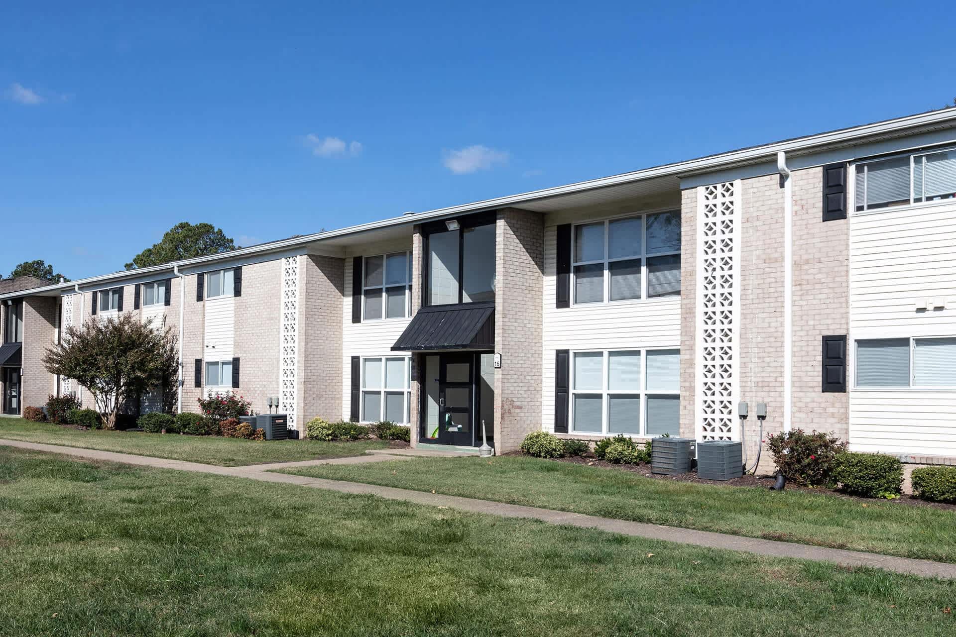 Newport Landing Apartments – photo 5