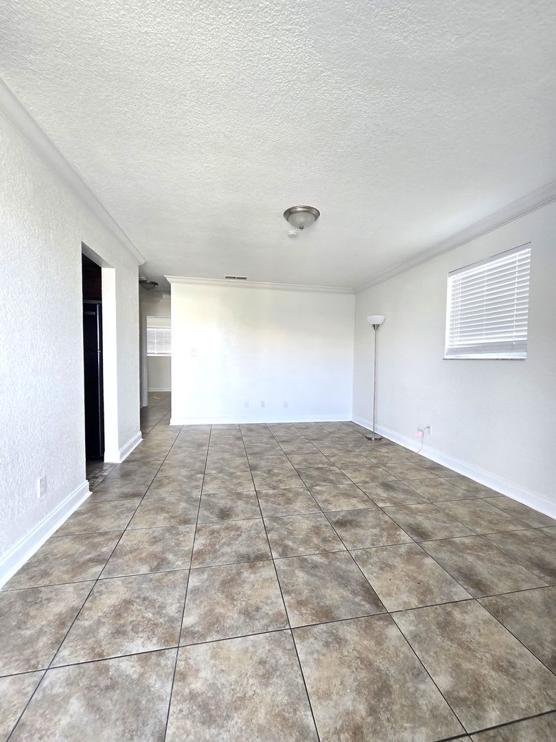 Beautiful 2/1 Condo for Rent – photo 2