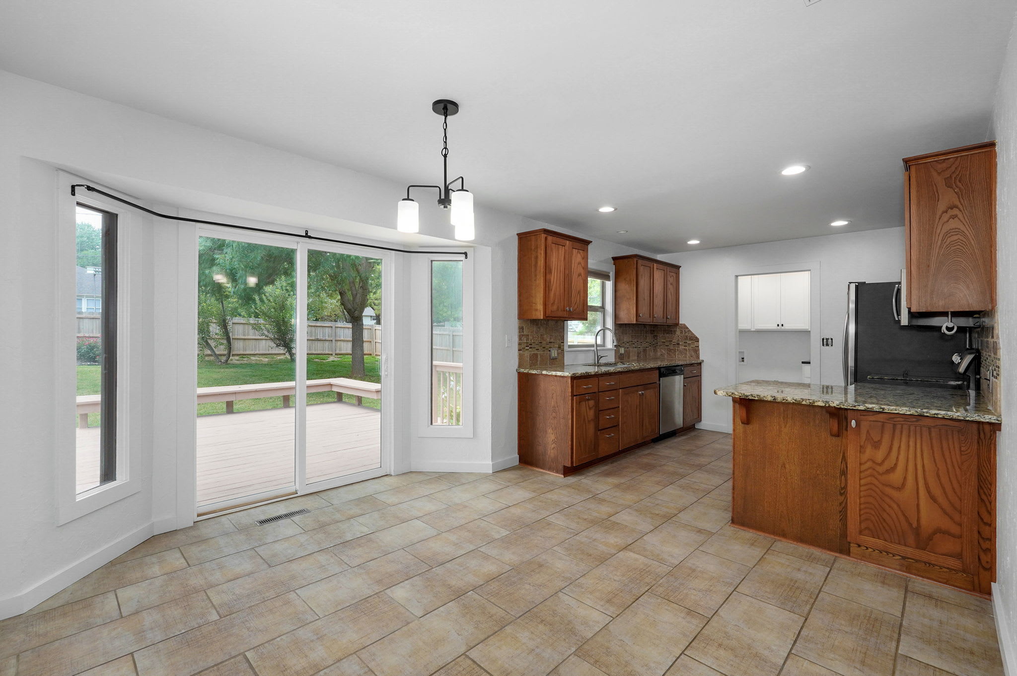 835 East Powell Street – photo 5