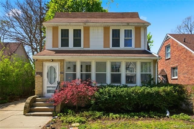 135 N Connecticut Avenue – photo 2