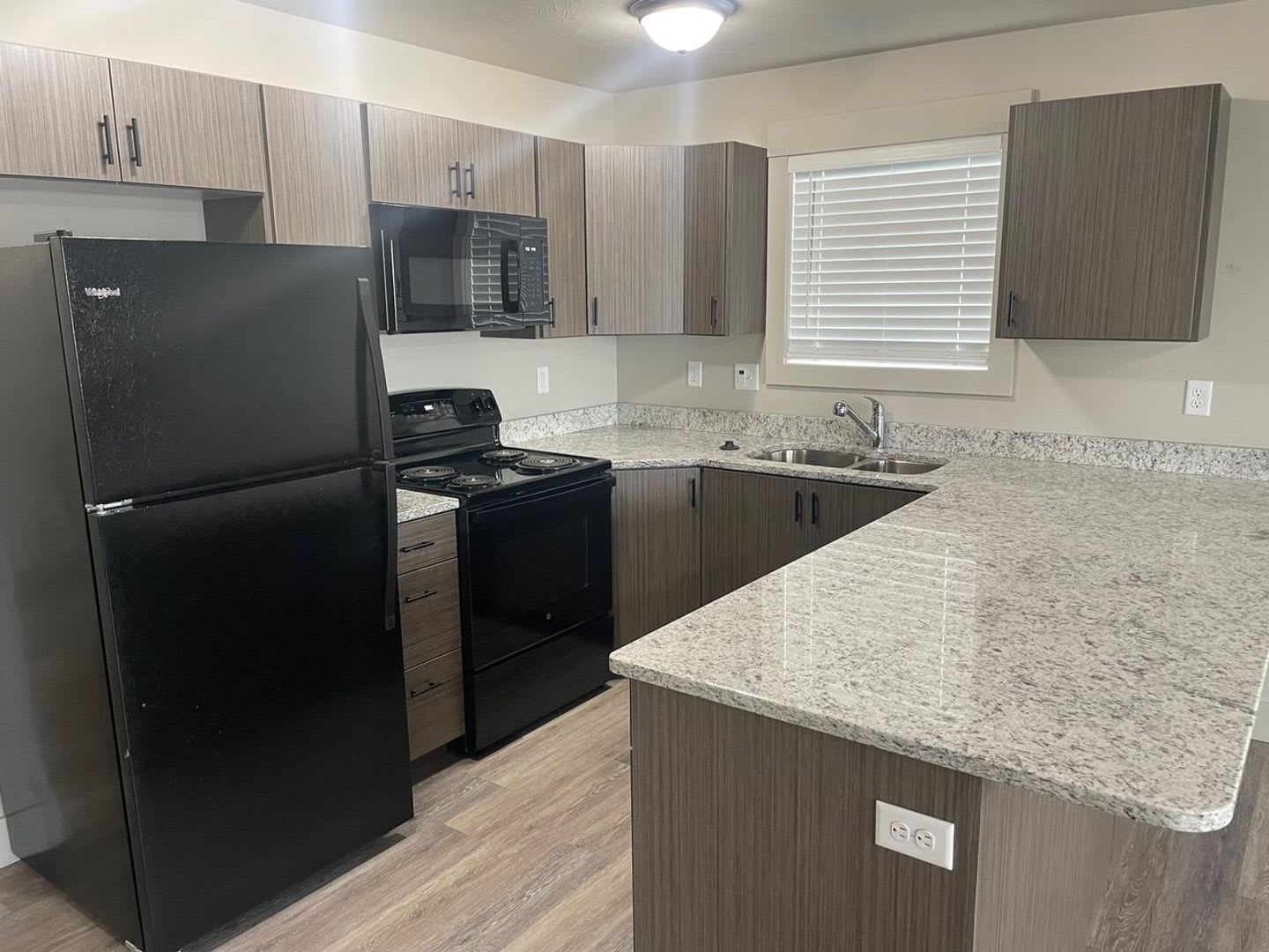Modern 3-Bedroom, 2-Bath Home in Ammon – Built in 2023! – photo 3