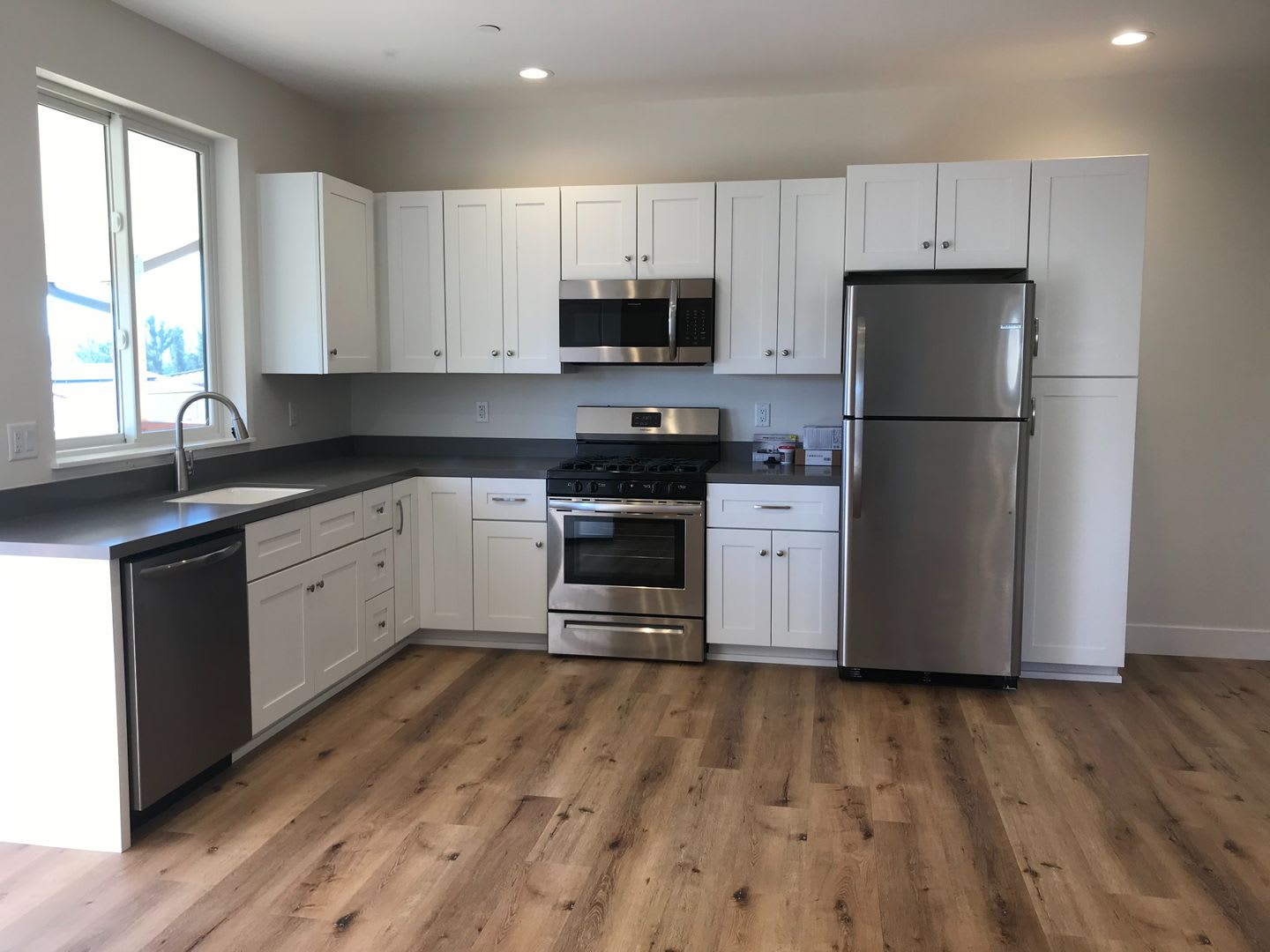 Upstairs Two Bedroom With Views – photo 5