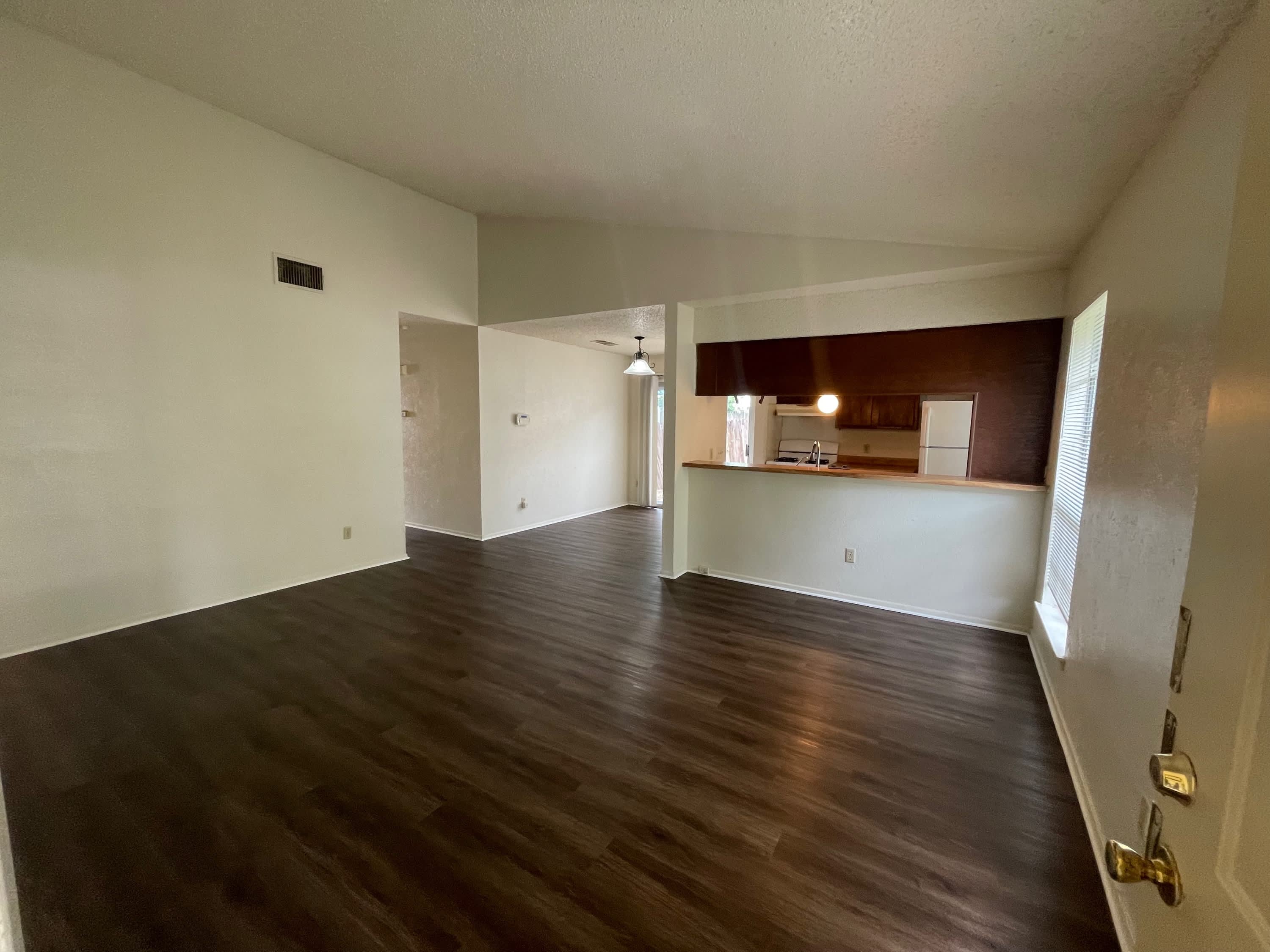 7603 Woodstone Cove – photo 2